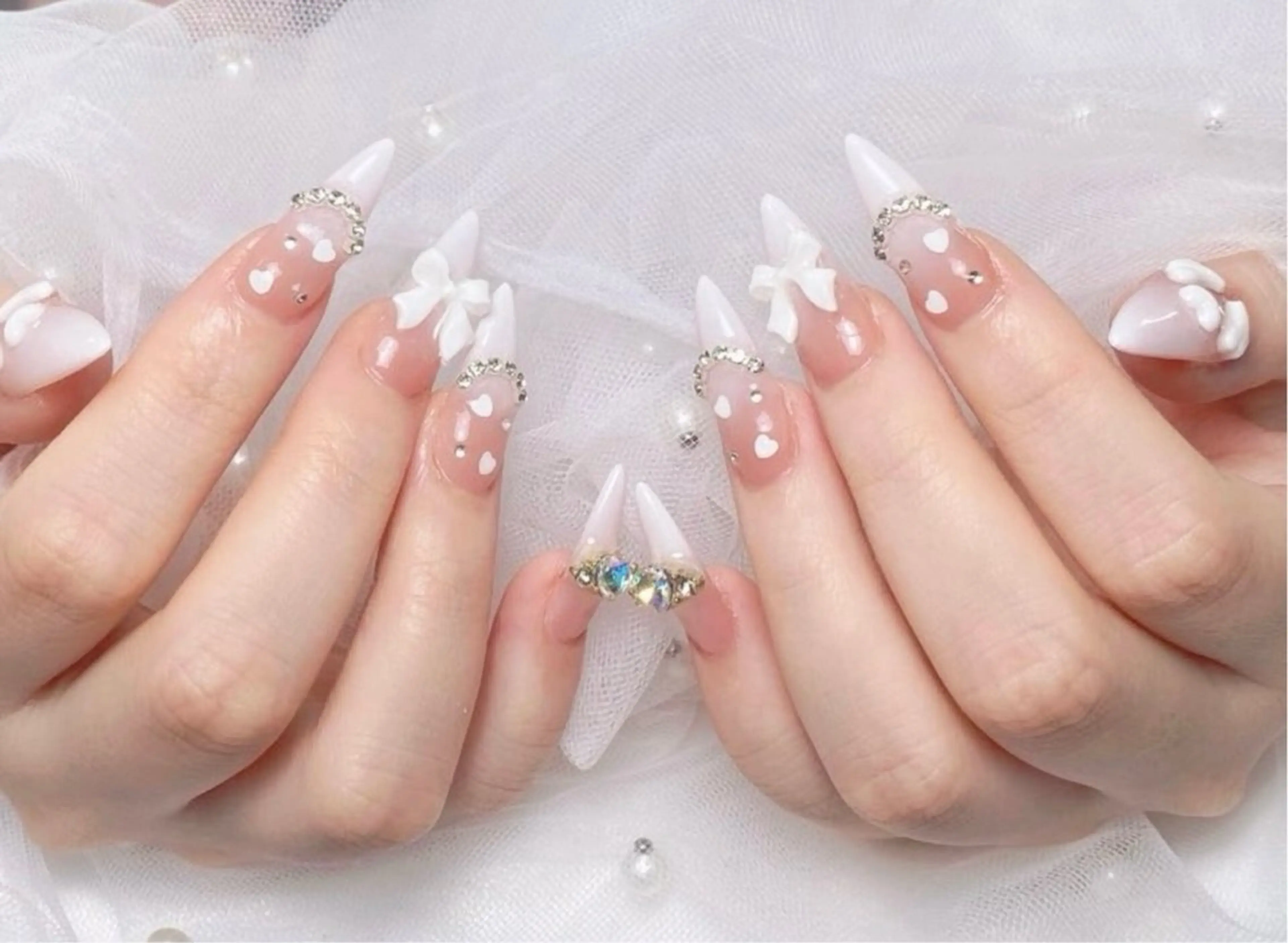 ネイル ボルドー チークネイル フレンチネイル ジェルネイル グラデーション ハンドネイル ╹◡╹Mimoミモ Eye&Nailのマツエク・マツパデザイン