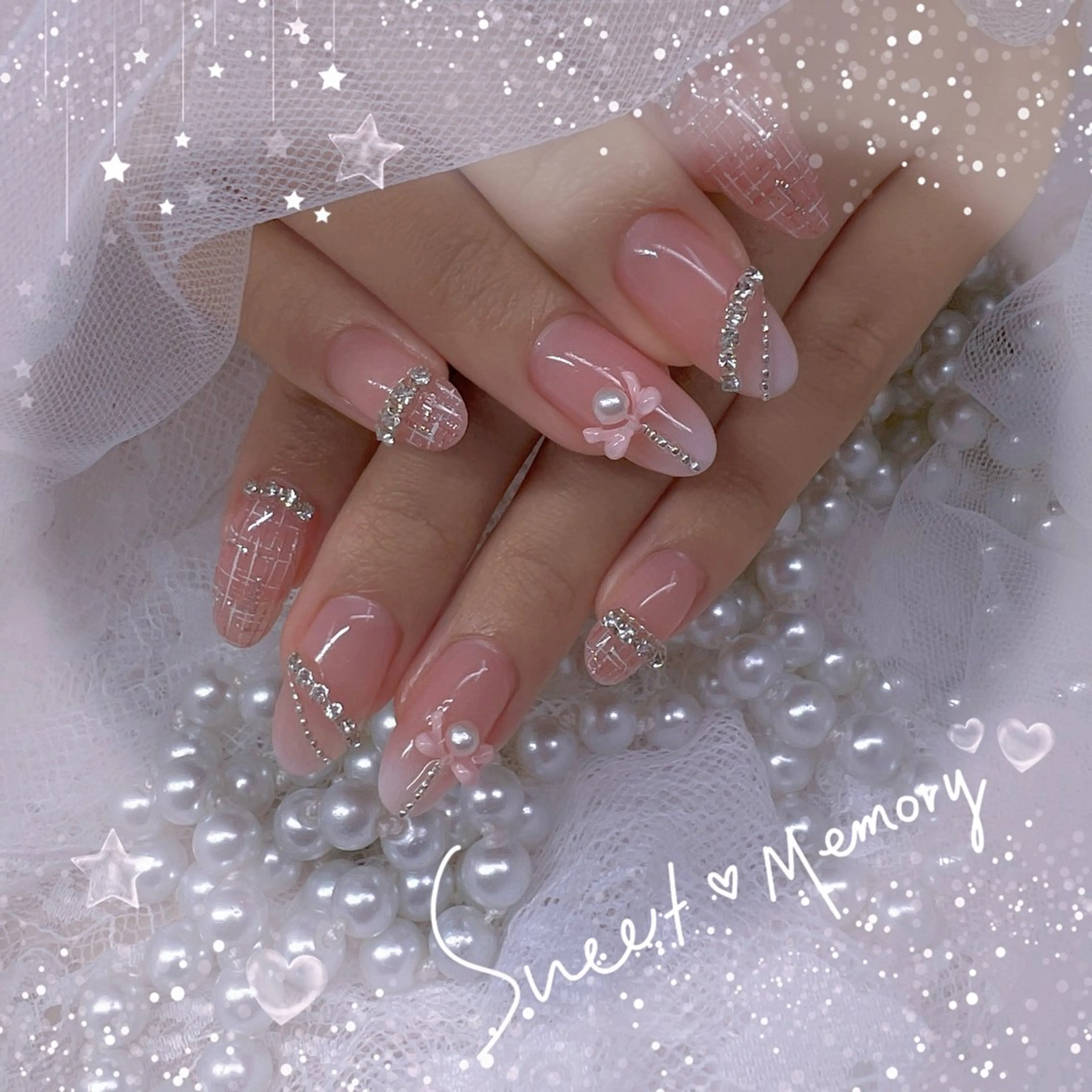 ネイル チークネイル フレンチネイル ガーリー ガラスフレンチ グラデーション Chill Nailsalonのネイルデザイン