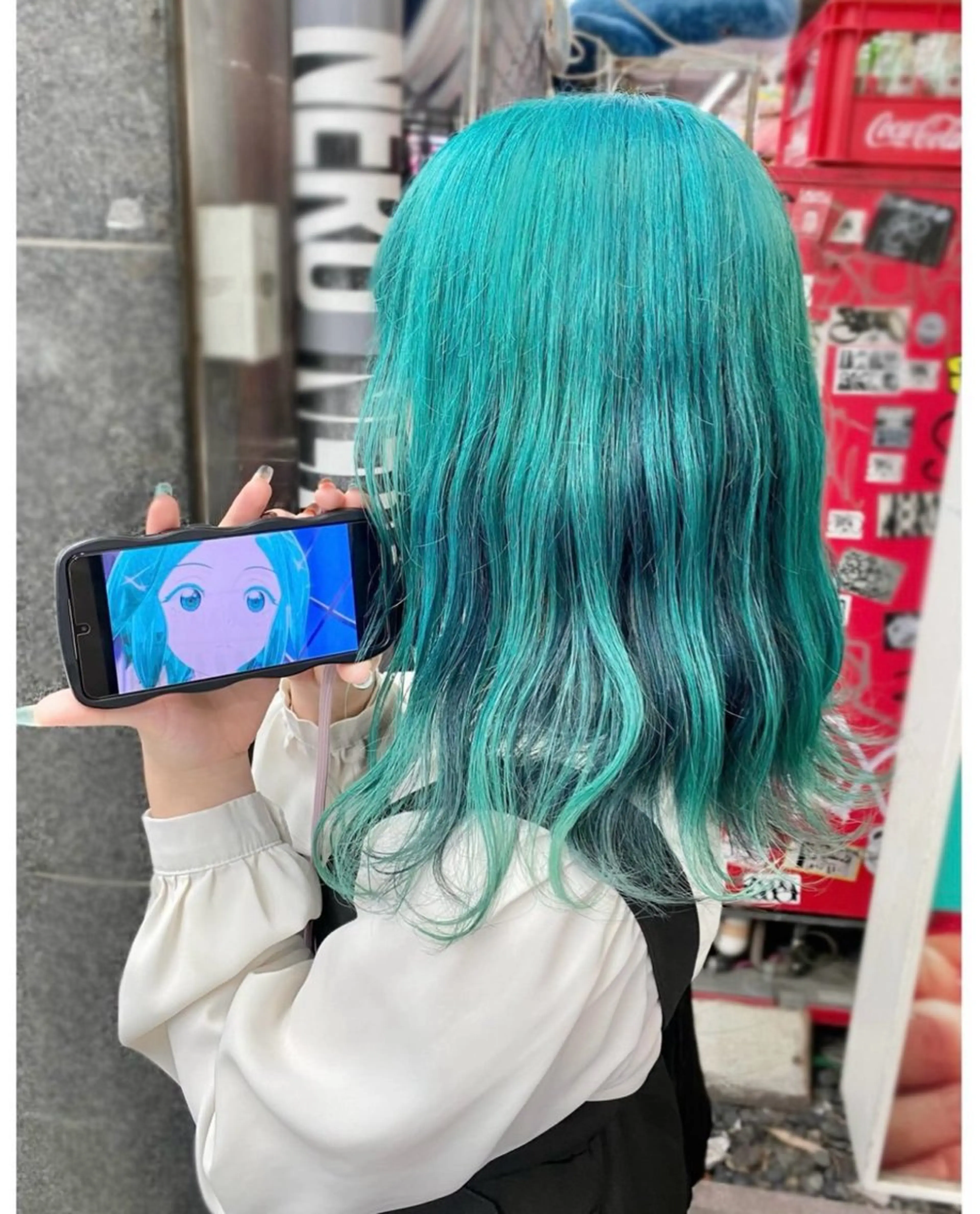 ミディアム カラー ヘアカラー TSUNO🦖 派手髪/オタク美容師のヘアスタイル