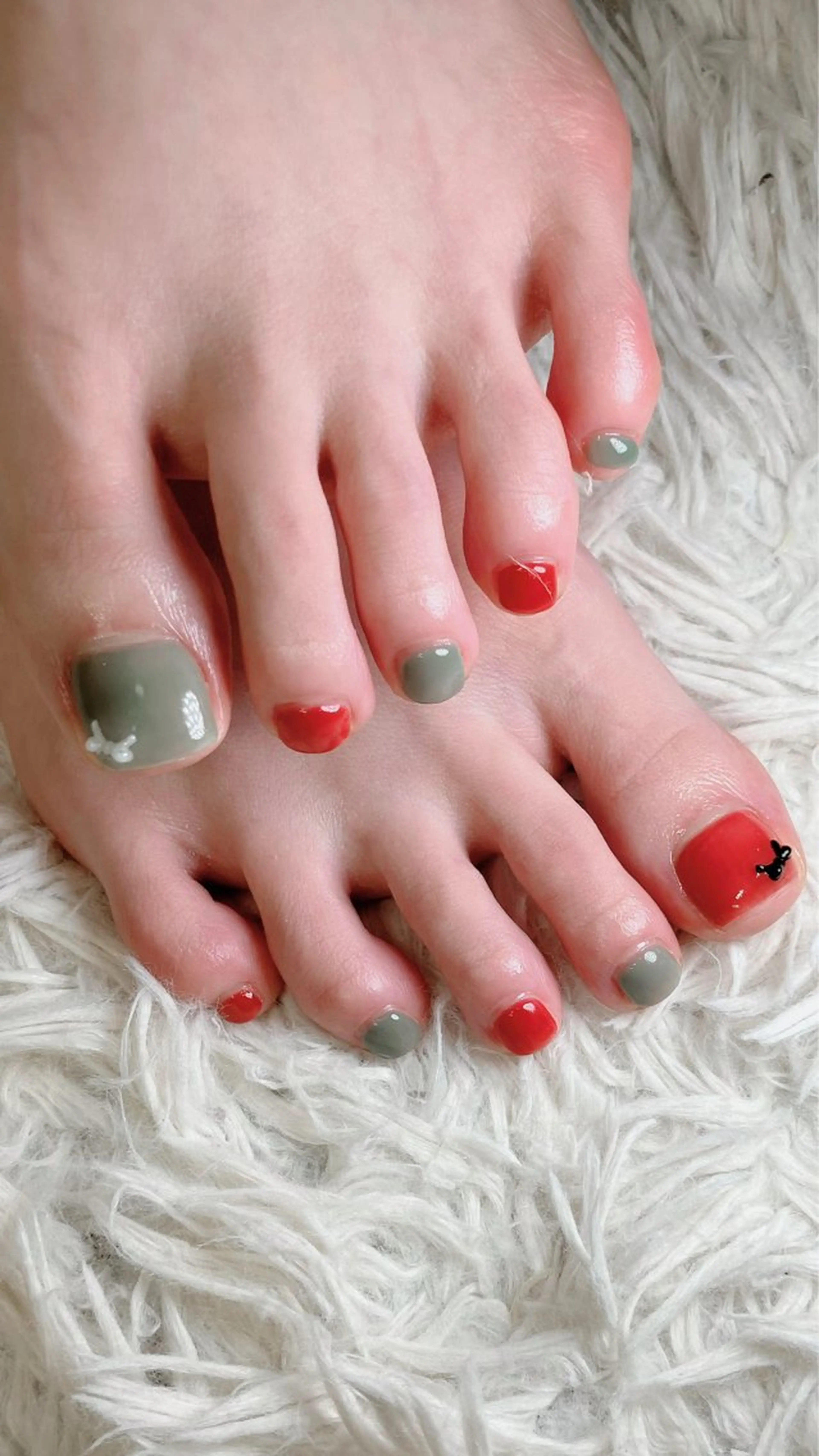 ネイル フットネイル haleyume所属・shino🌟 痛ネイルのネイルデザイン