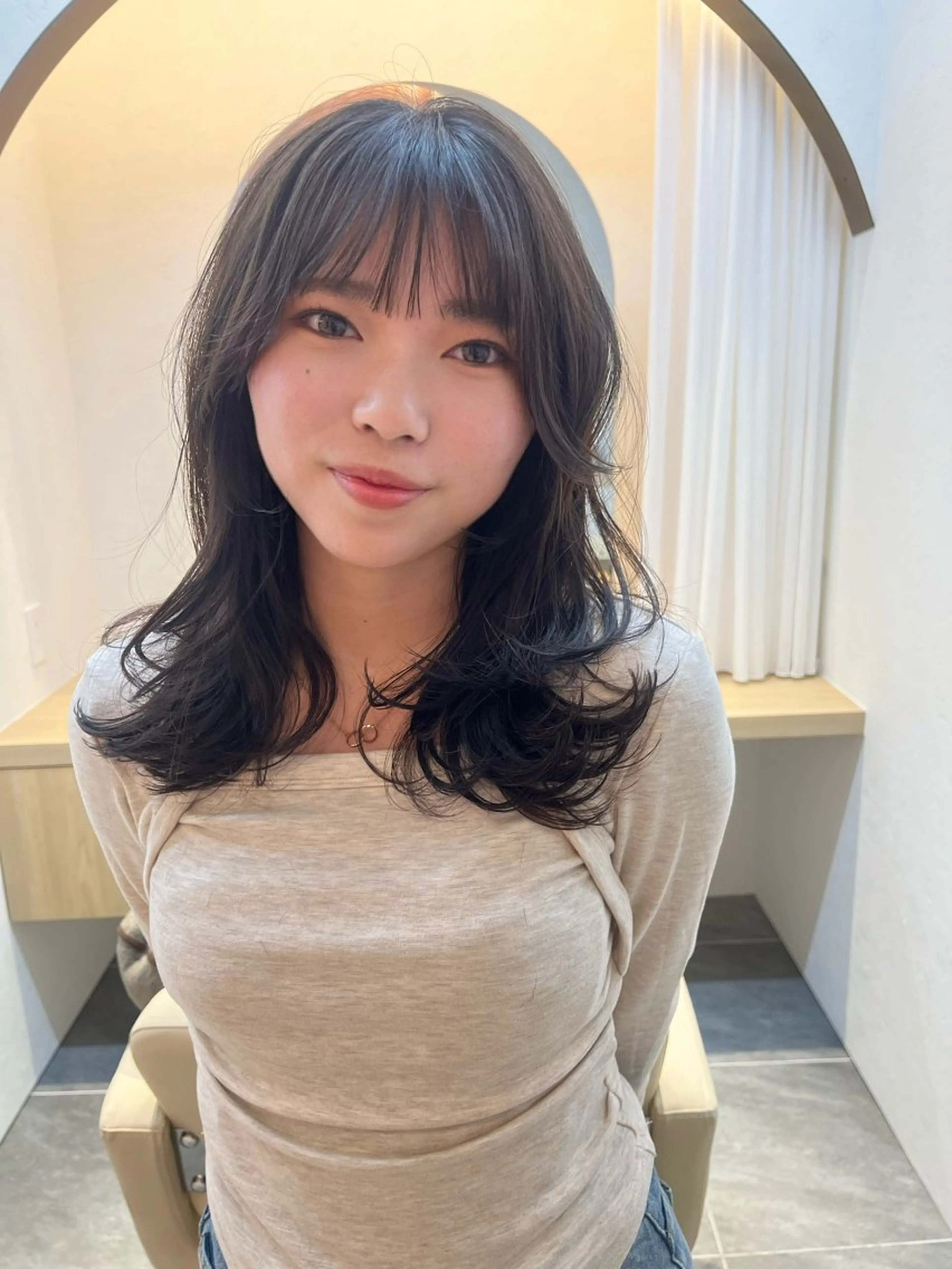 セミロング カラー 柔らかい艶暖色 レイヤー🫧姫汝のヘアスタイル