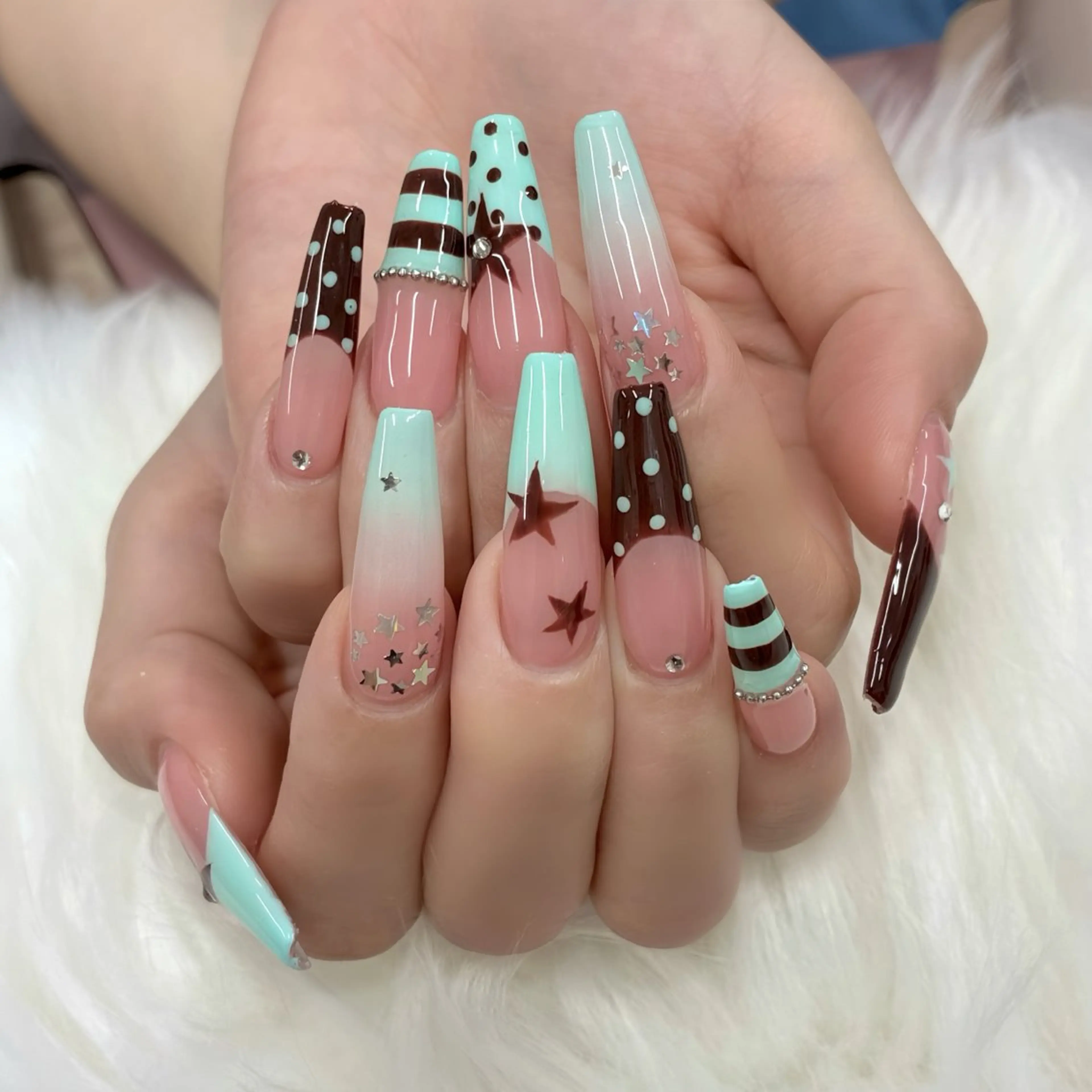 ネイル ハンドネイル ハンドケア DuLi Blinkのネイルデザイン