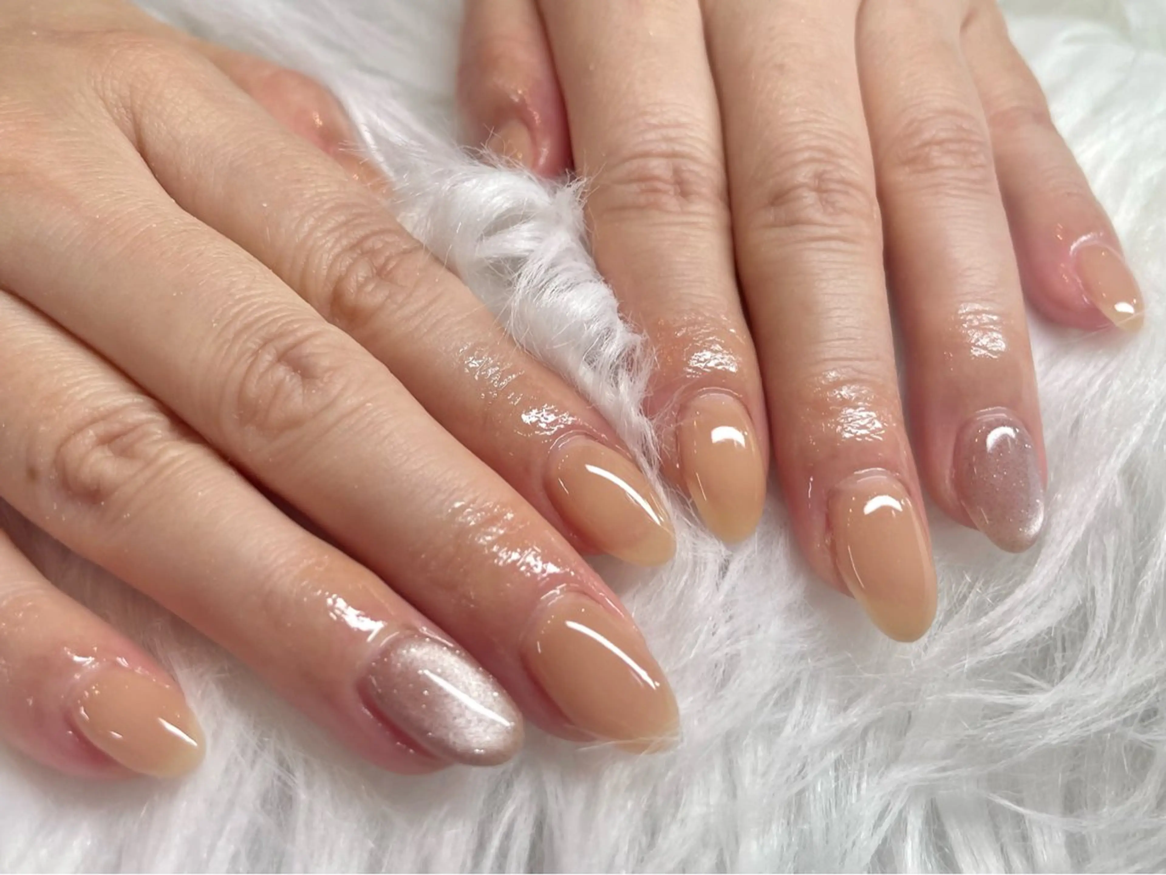 ネイル クリアネイル マグネットネイル ワンカラーネイル シンプルネイル ハンドネイル 三浦 絆生のネイルデザイン