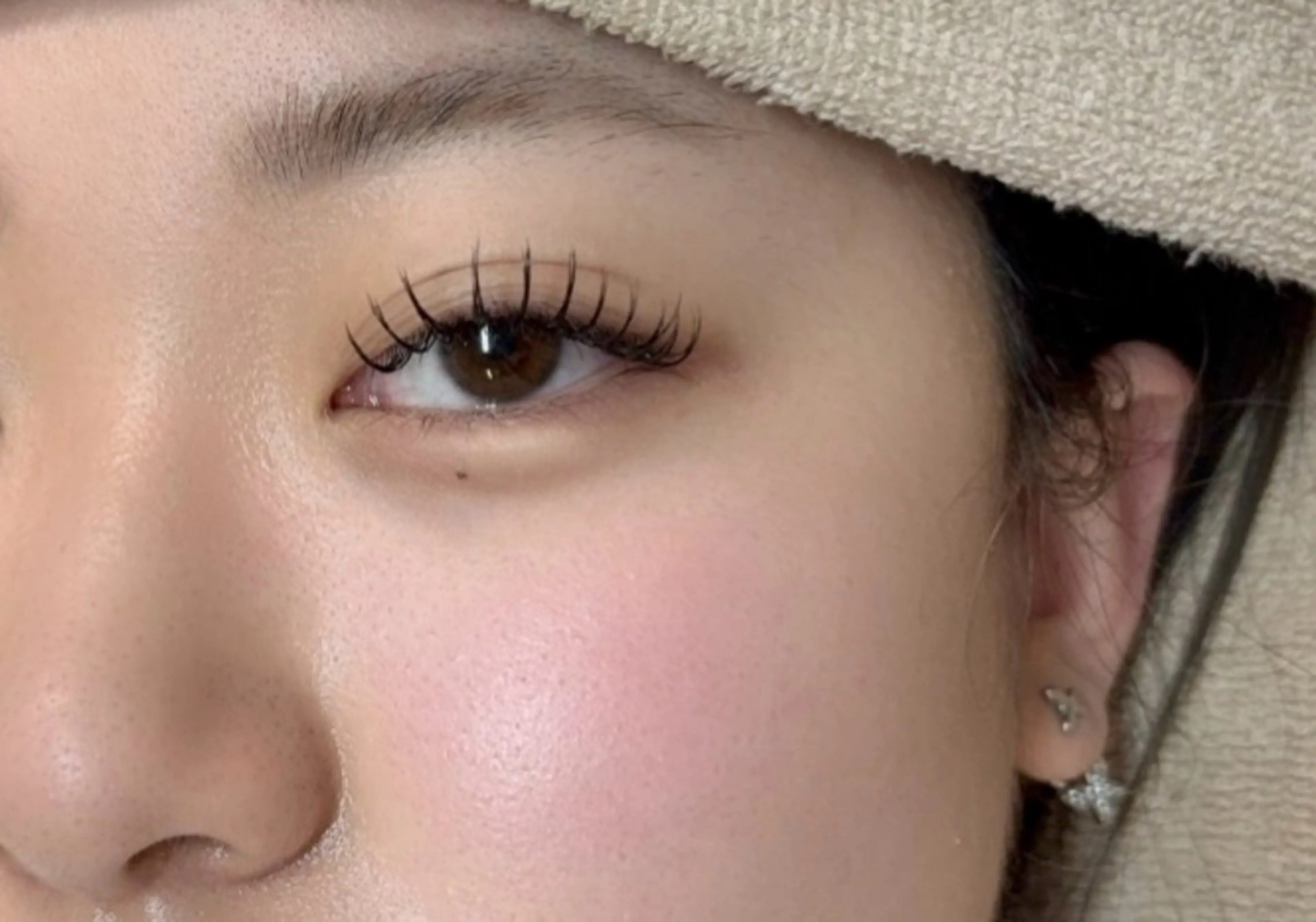 マツエク・マツパ フラットラッシュ amans  eye Soeno Mikuの眉毛・アイブロウイメージ