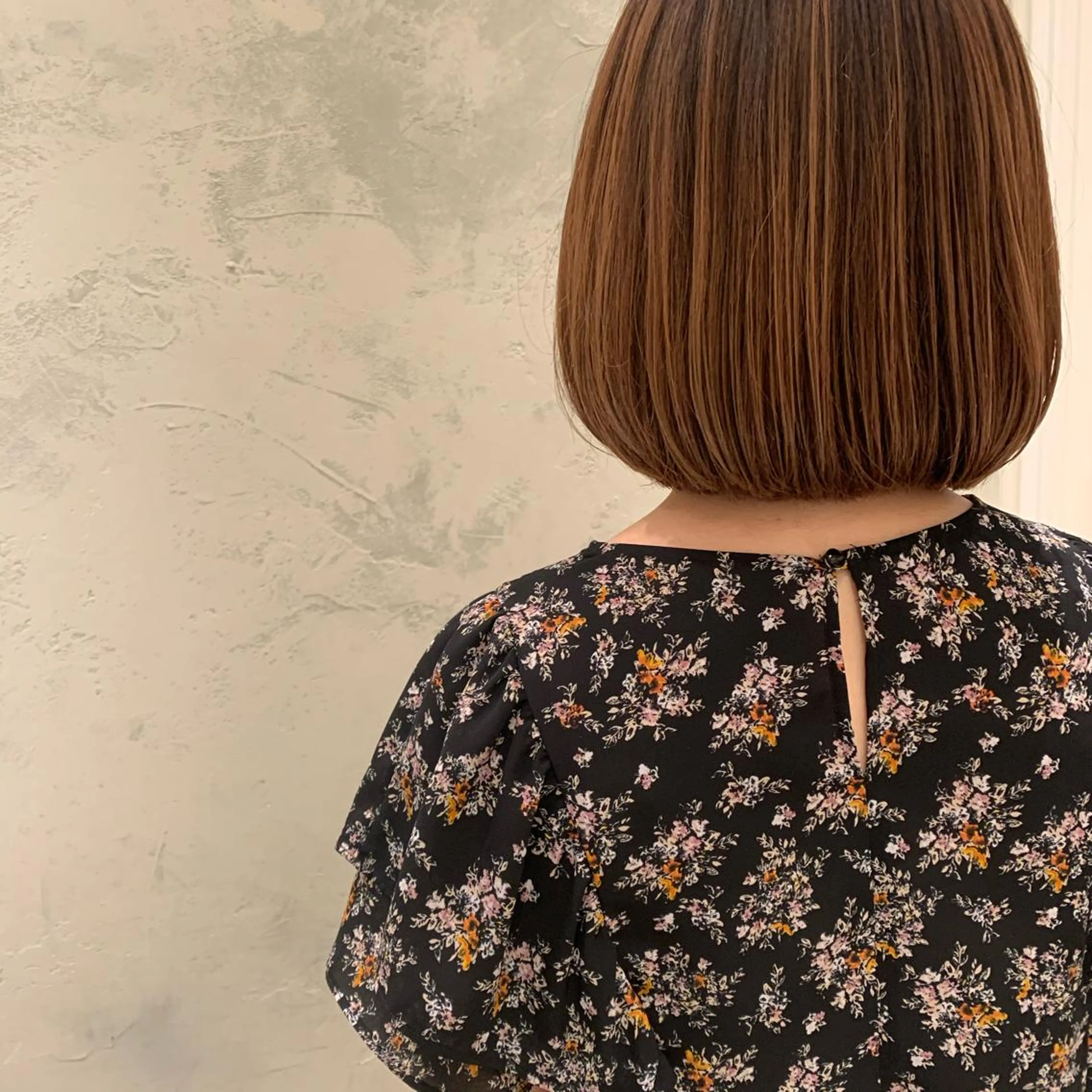 ショート SAKINO. ベージュカラーのヘアスタイル