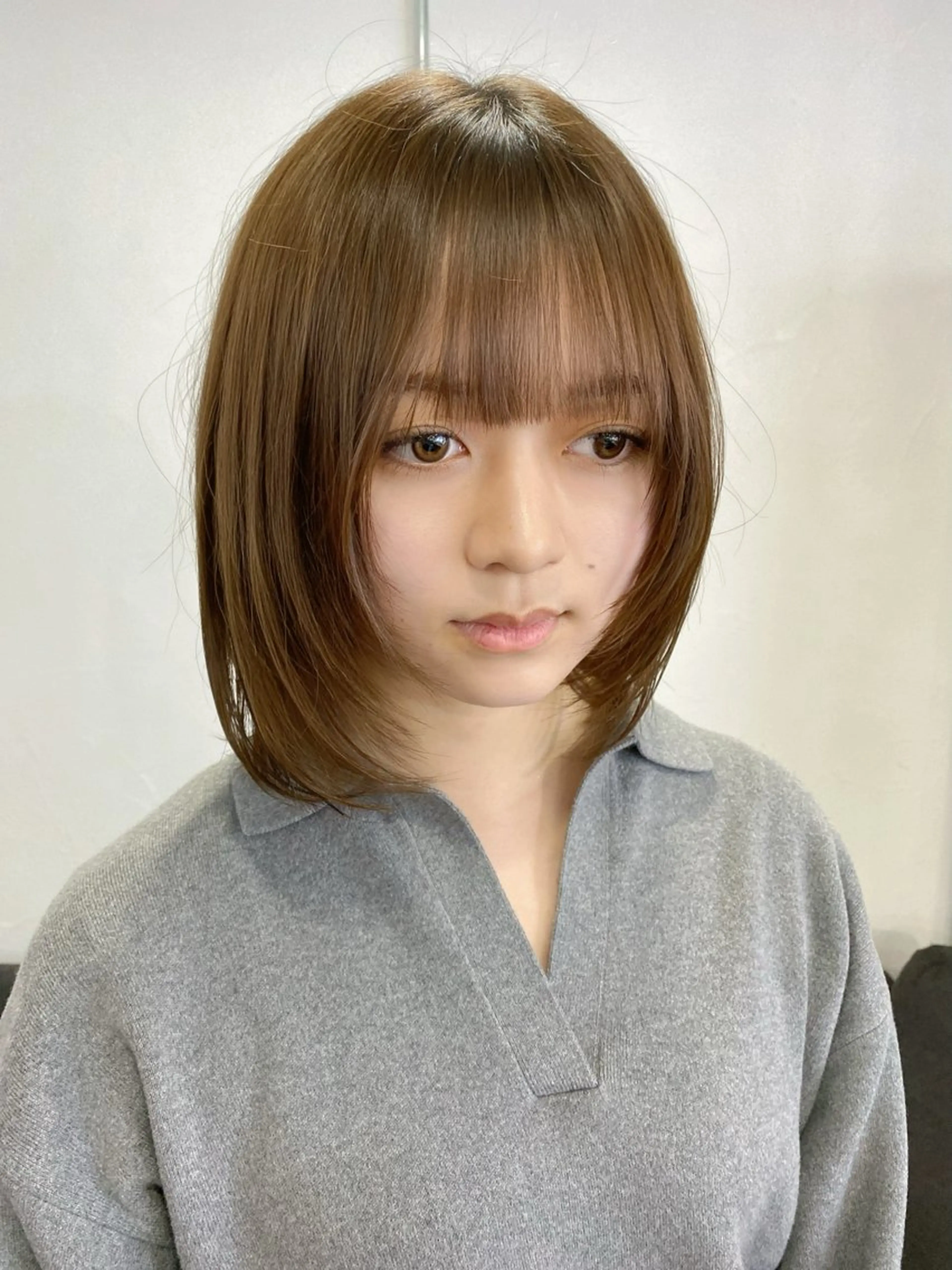 ミディアム 顔まわりレイヤー 顔周りカット レイヤーカット ナチュラルヘア /透明感/長井遥陽のヘアスタイル