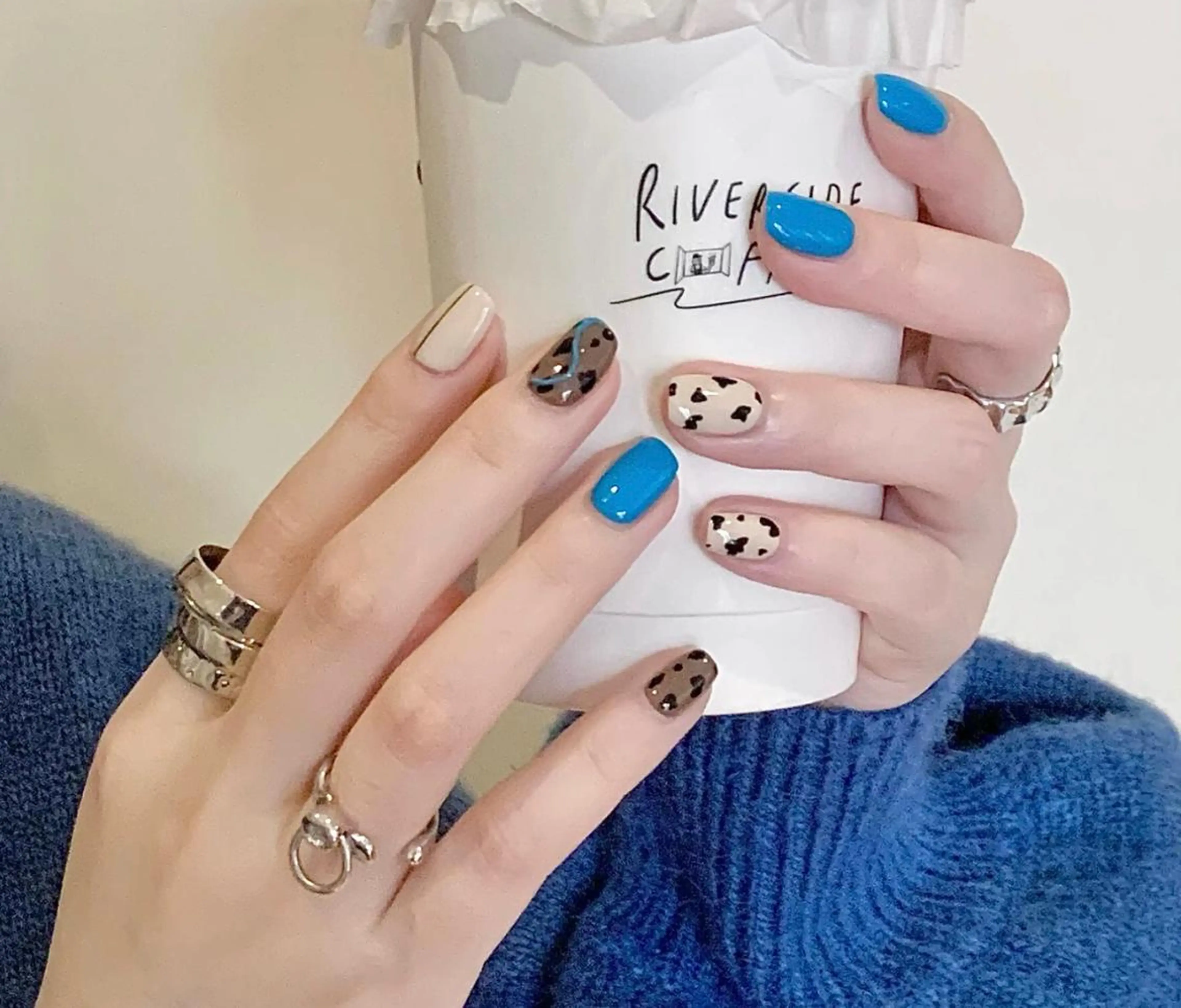 ネイル VIVIAN リサのネイルデザイン