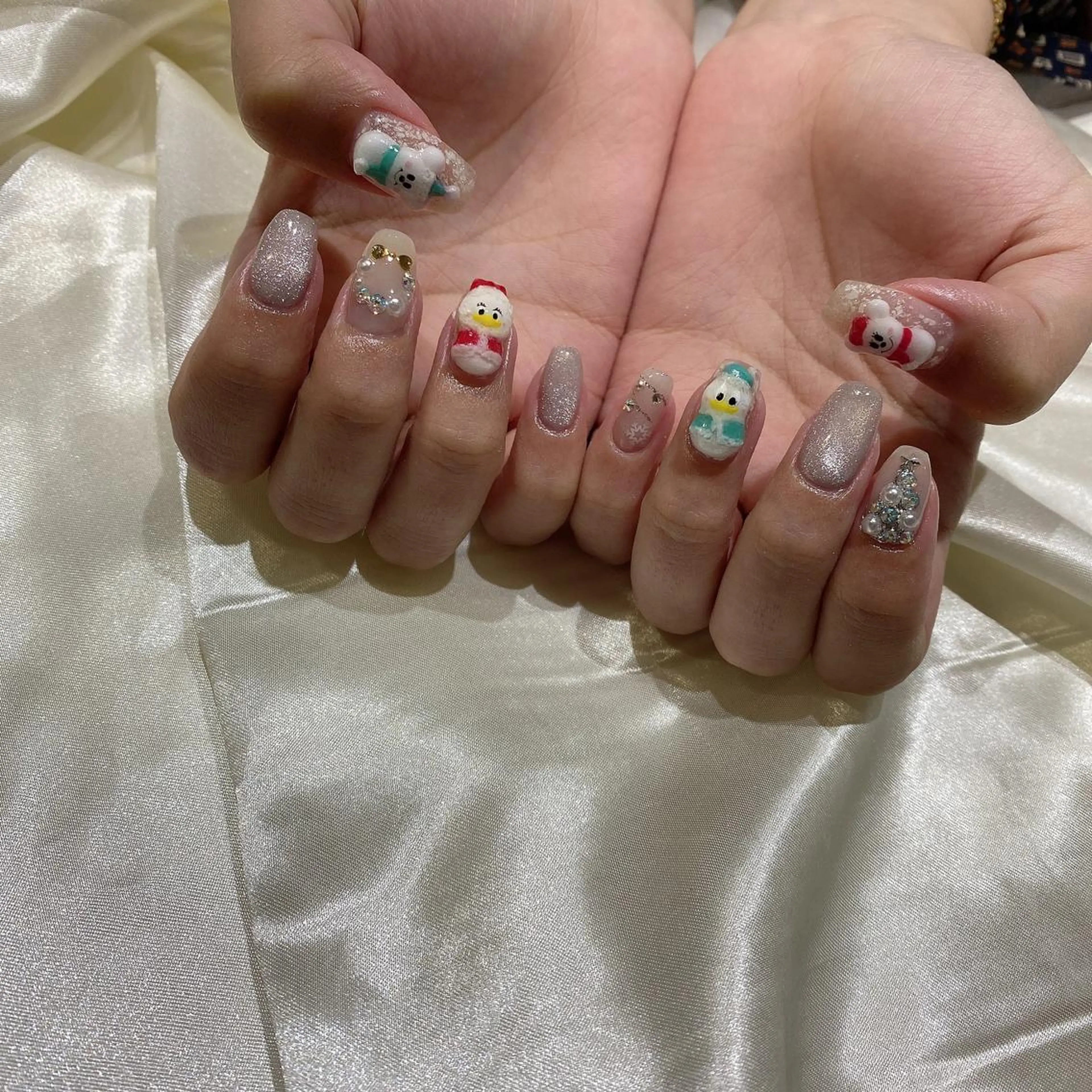 ネイル ハンドネイル 西岡 杏のネイルデザイン