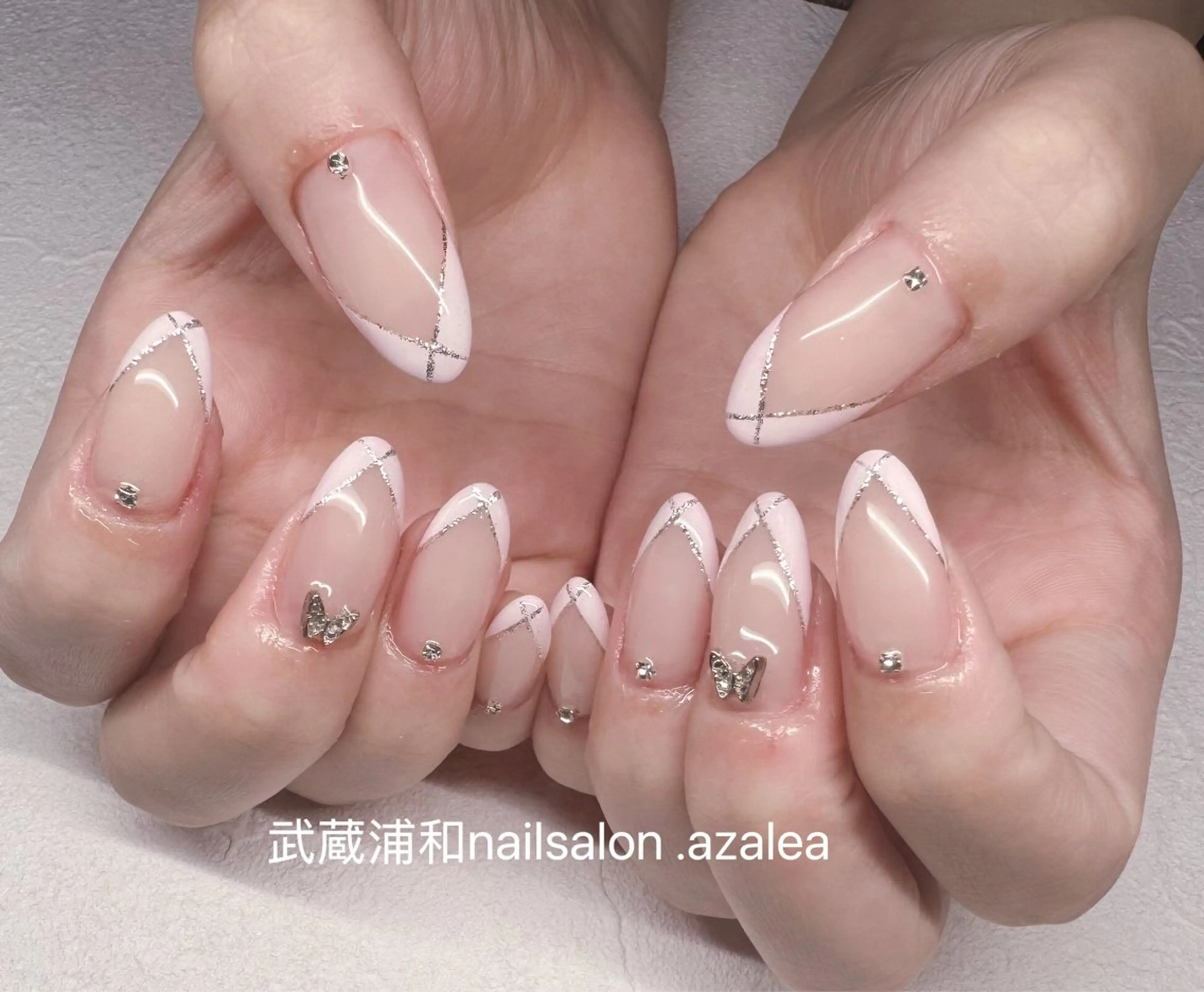 ネイル ハンドネイル R inのネイルデザイン