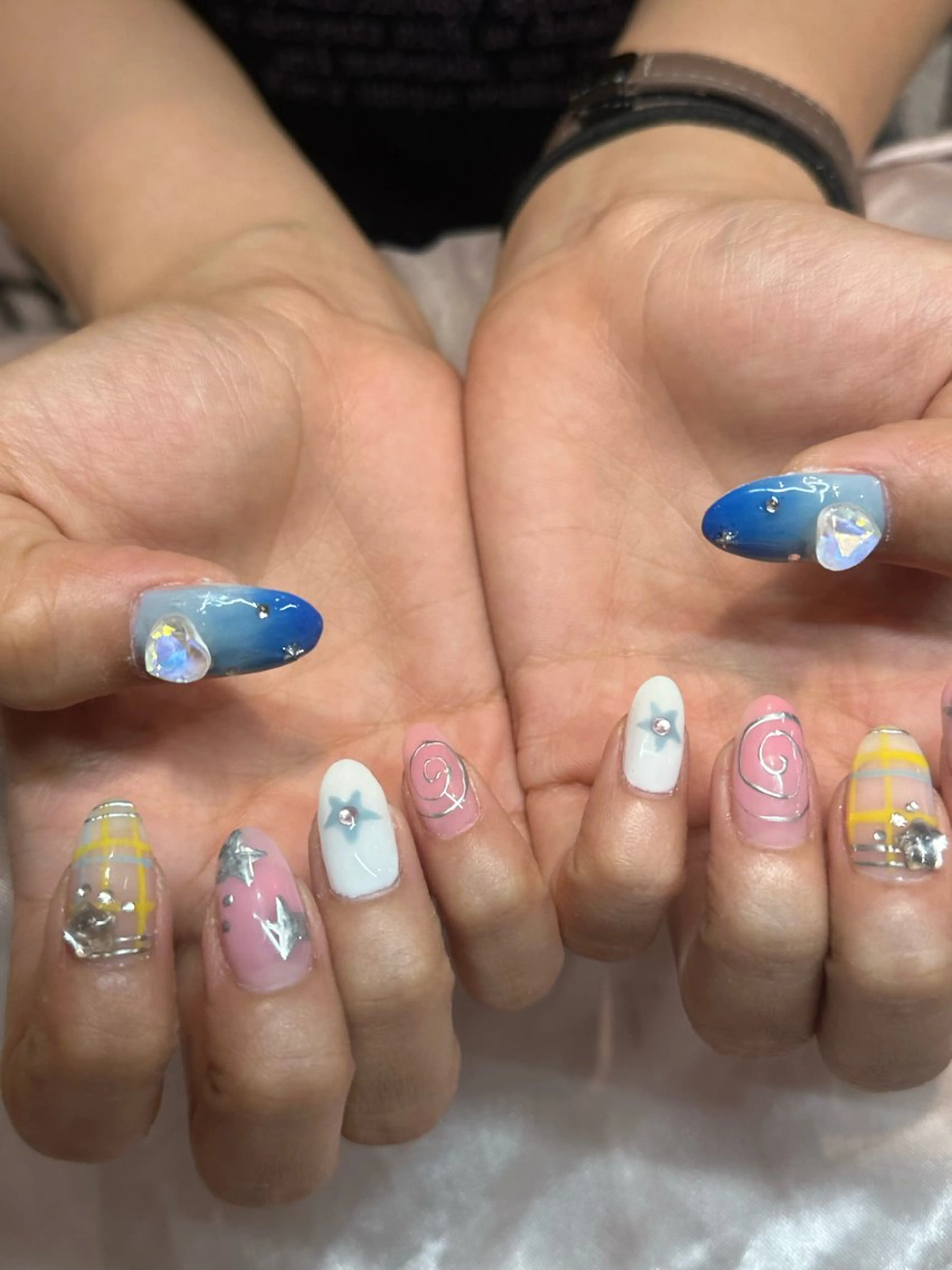 ネイル Roy 心斎橋 IINUMAのネイルデザイン