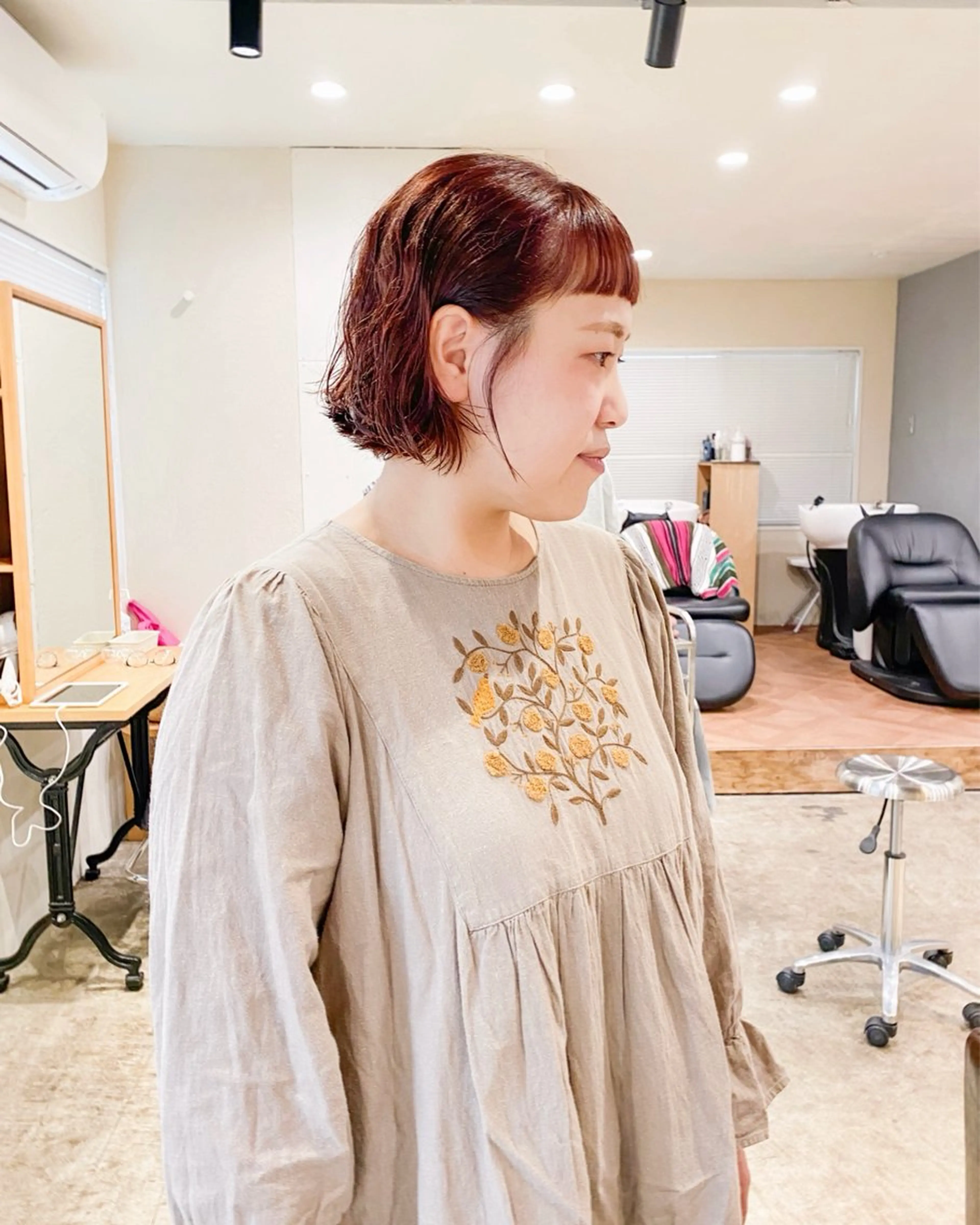 ショート カラー ベージュカラー ピンクカラー ピンクベージュ ボブ くせ毛 カット ヘアカラー トリートメント 板谷みさき /似合わせBobのヘアスタイル
