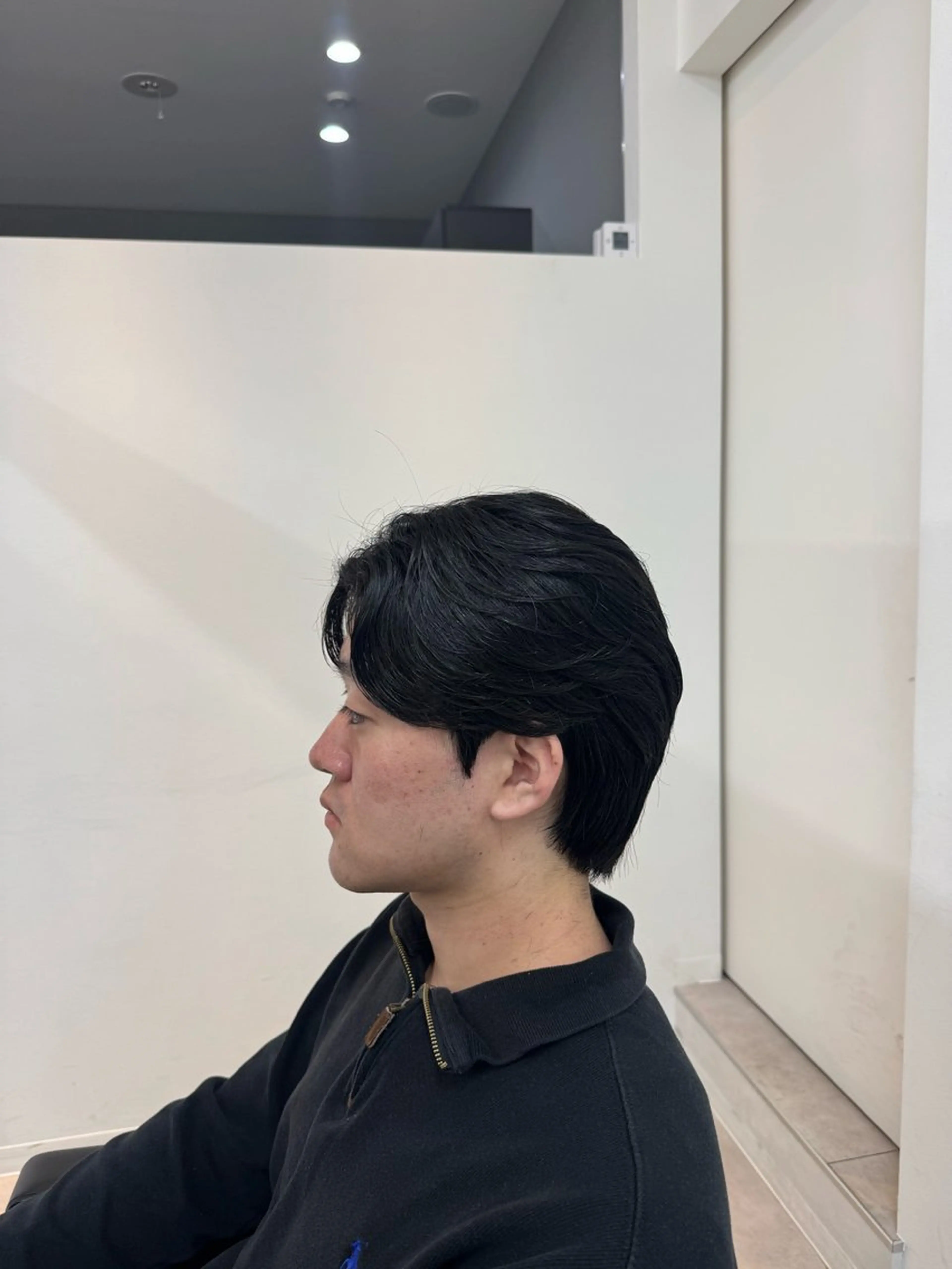 メンズ 赤み消し／アッシュ系 ／ダウンパーマ／優斗のヘアスタイル