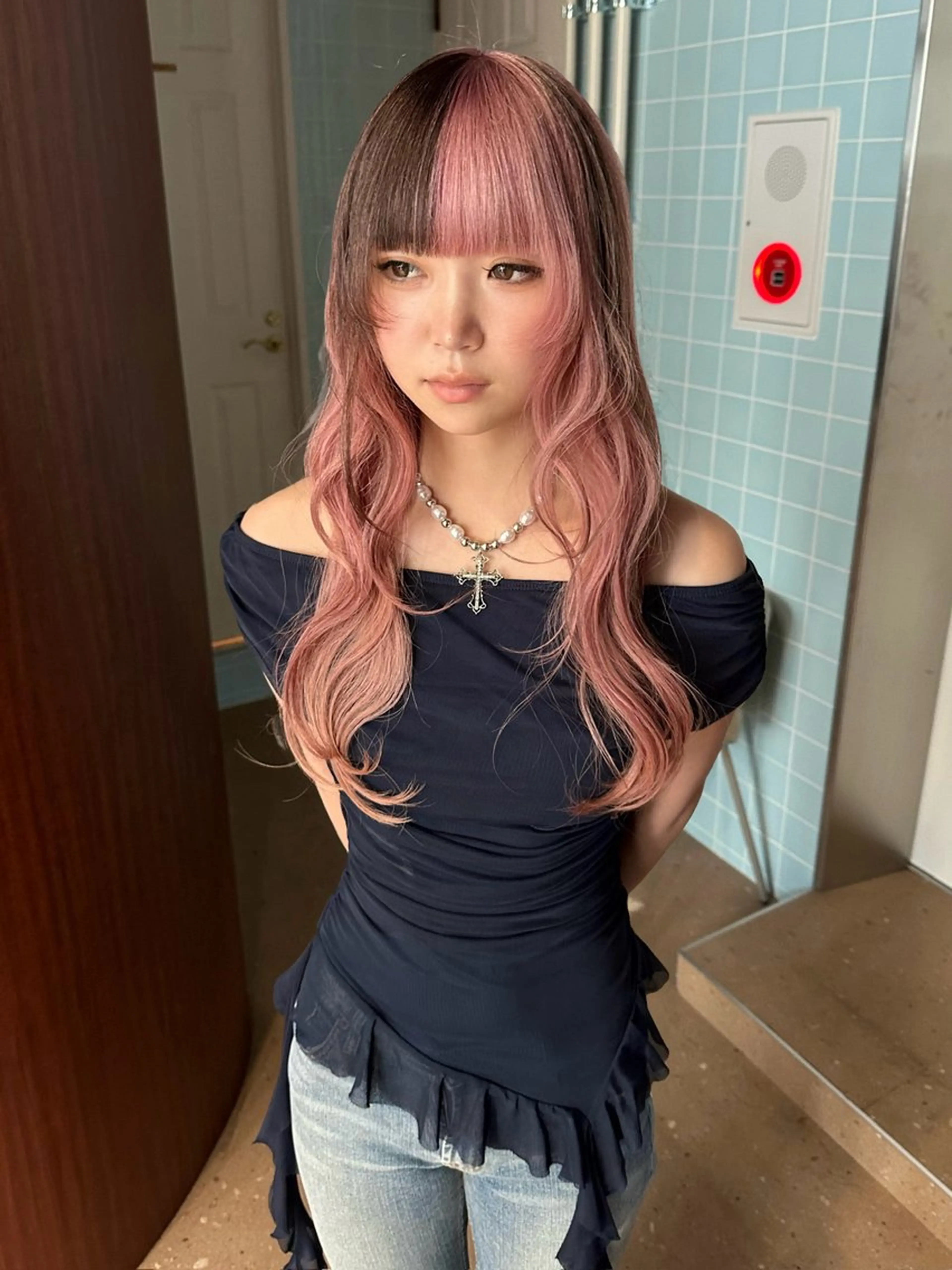 ロング カラー ブリーチ デザインカラー ハイトーンカラー レイヤーカット カット ヘアカラー トリートメント ウルフ/レイヤー/ 渋谷🔮Yudaiのヘアスタイル