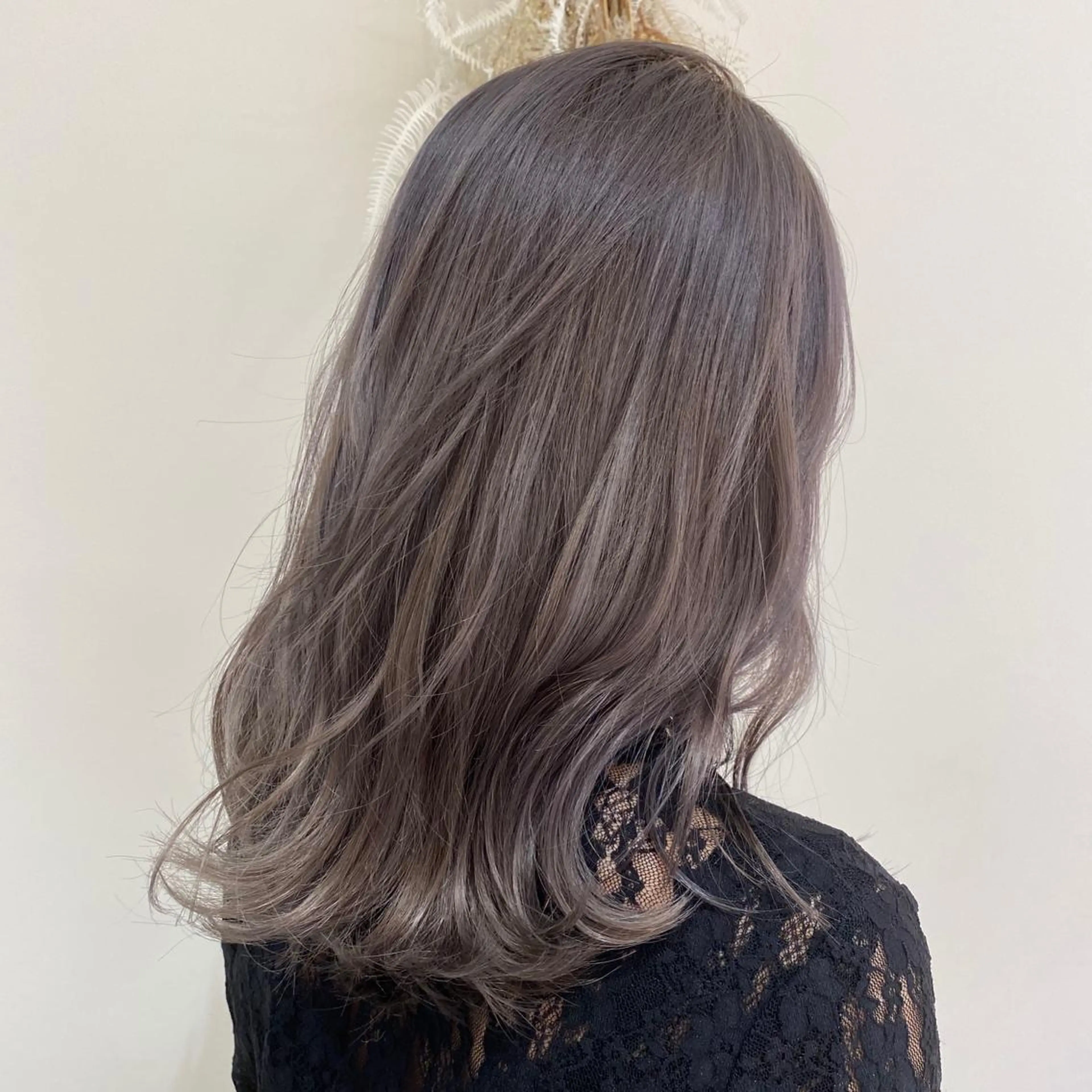 セミロング カラー ヘアカラー トリートメント 【髪質改善】 梅田　聡のヘアスタイル