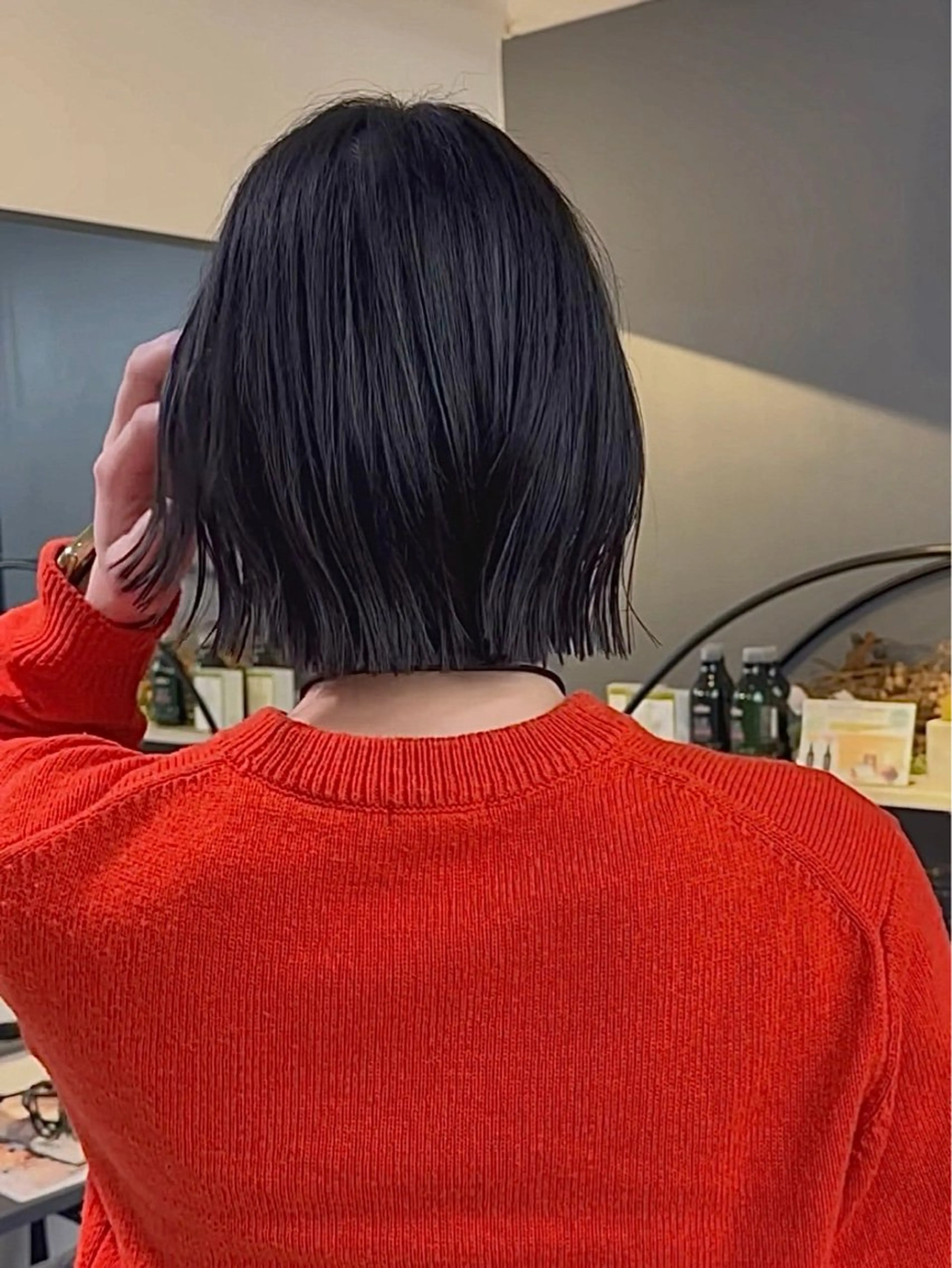 ショート カラー 林 美佑のヘアスタイル