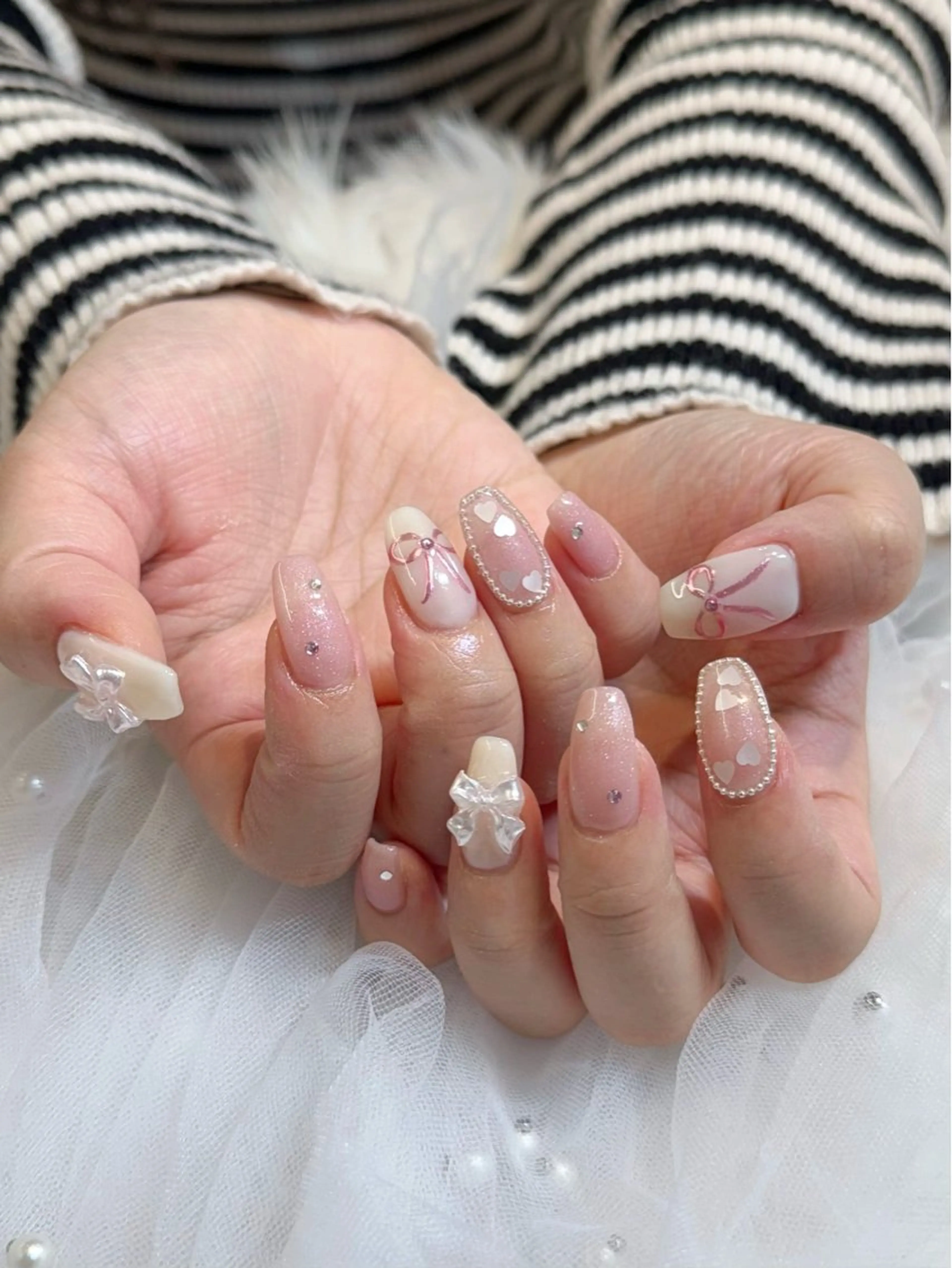 ネイル ハート リボン ハンドネイル ハンドケア Chizuru ☾ ໋のネイルデザイン