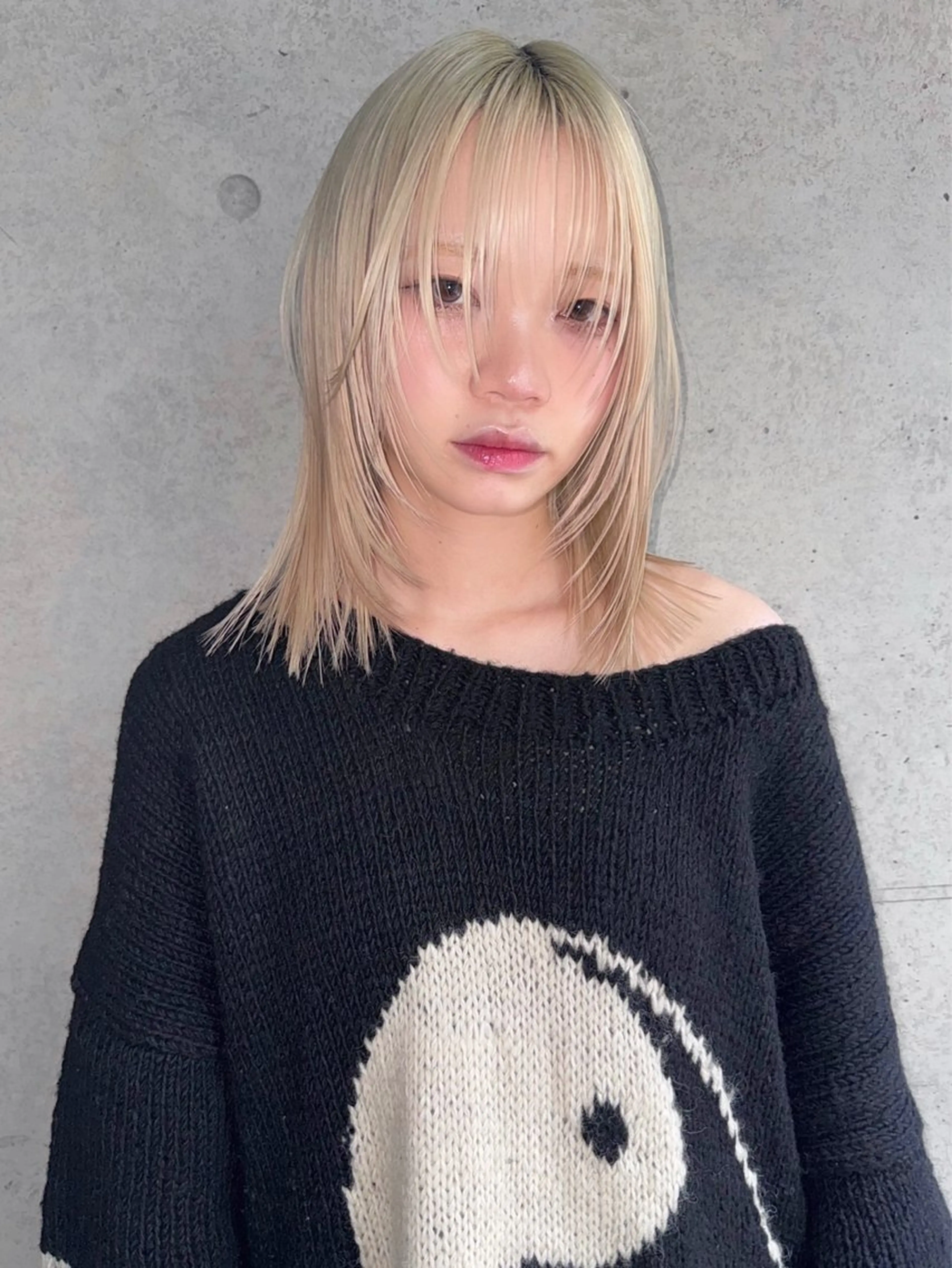 ミディアム カラー ブロンド ハイトーンカラー レイヤーカット カット ヘアカラー トリートメント 丸山渉/表参道 レイヤーボブのヘアスタイル