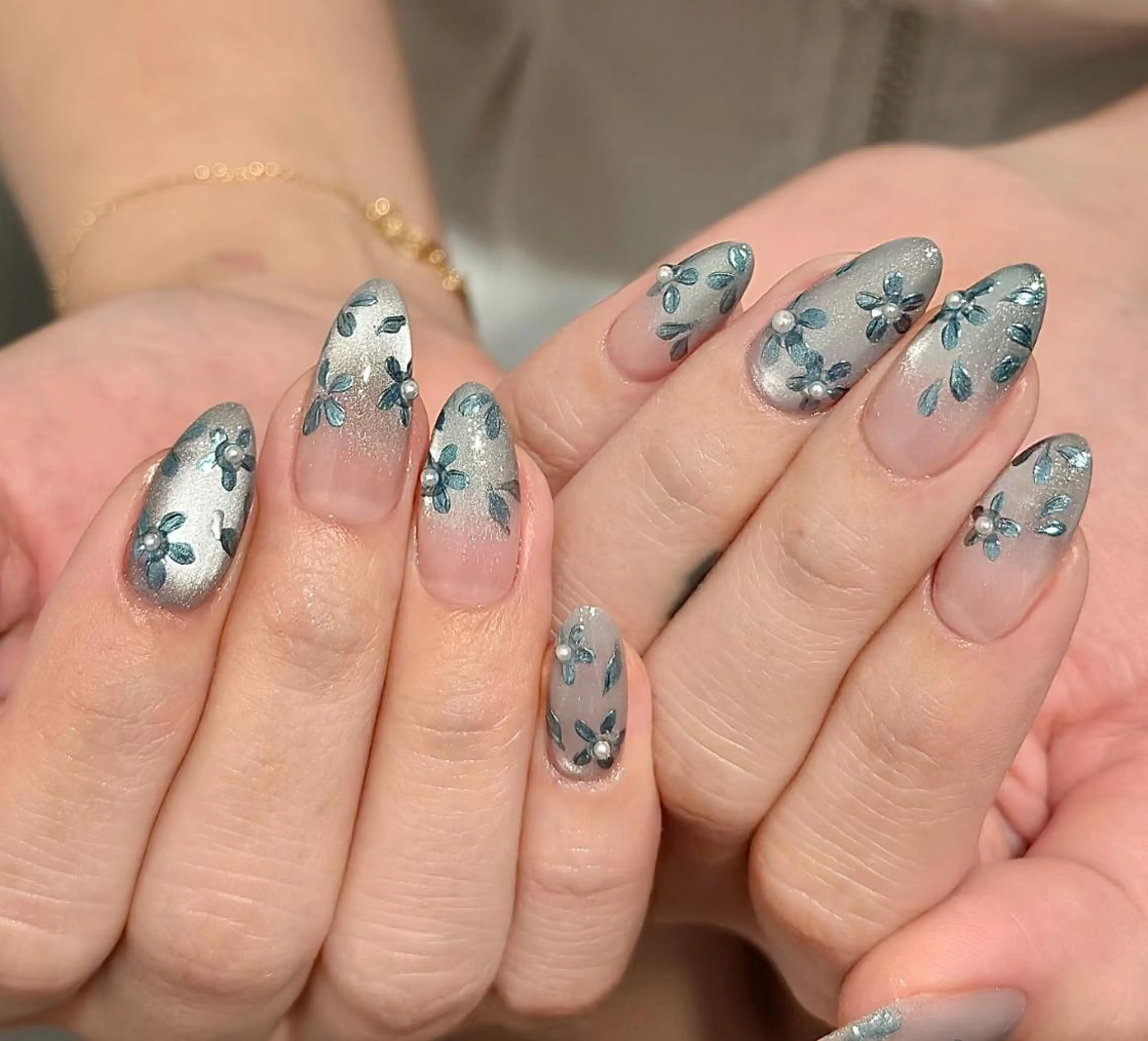 ネイル ハンドネイル 🎀 Ayaka_nailのネイルデザイン