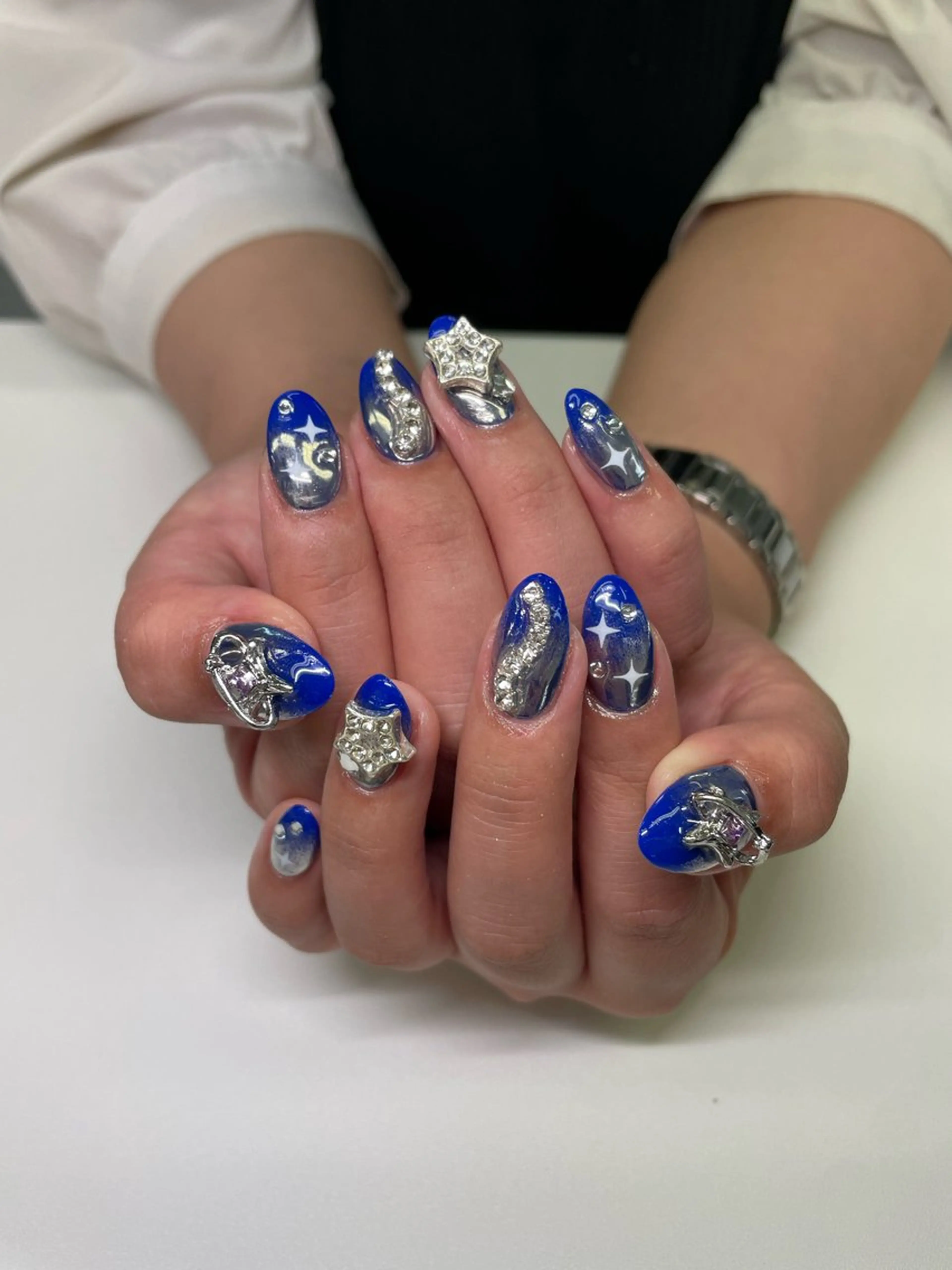 ネイル VENUS BELT AYAKAのネイルデザイン