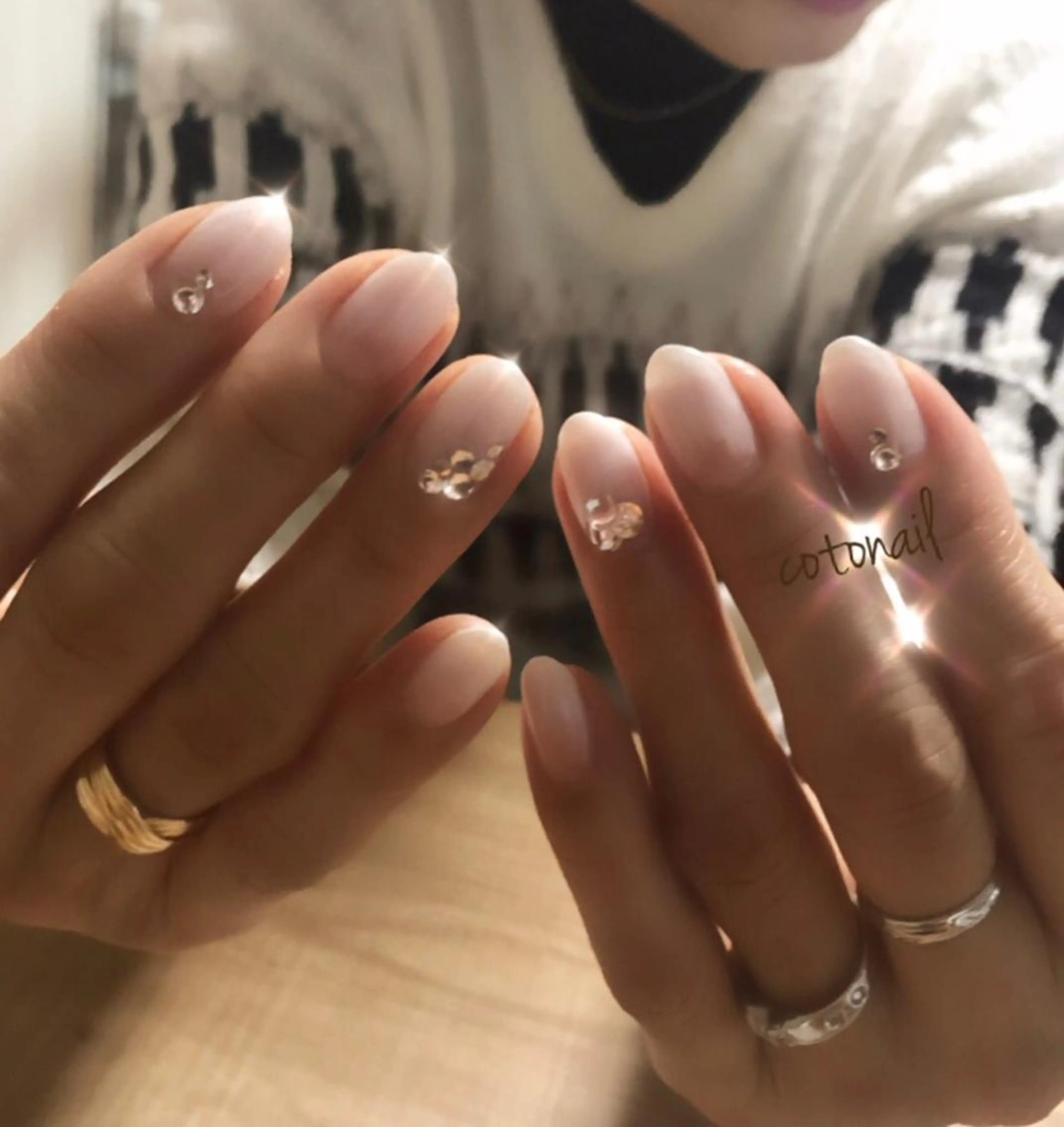 セミロング ネイル ツメトマツゲ .のネイルデザイン