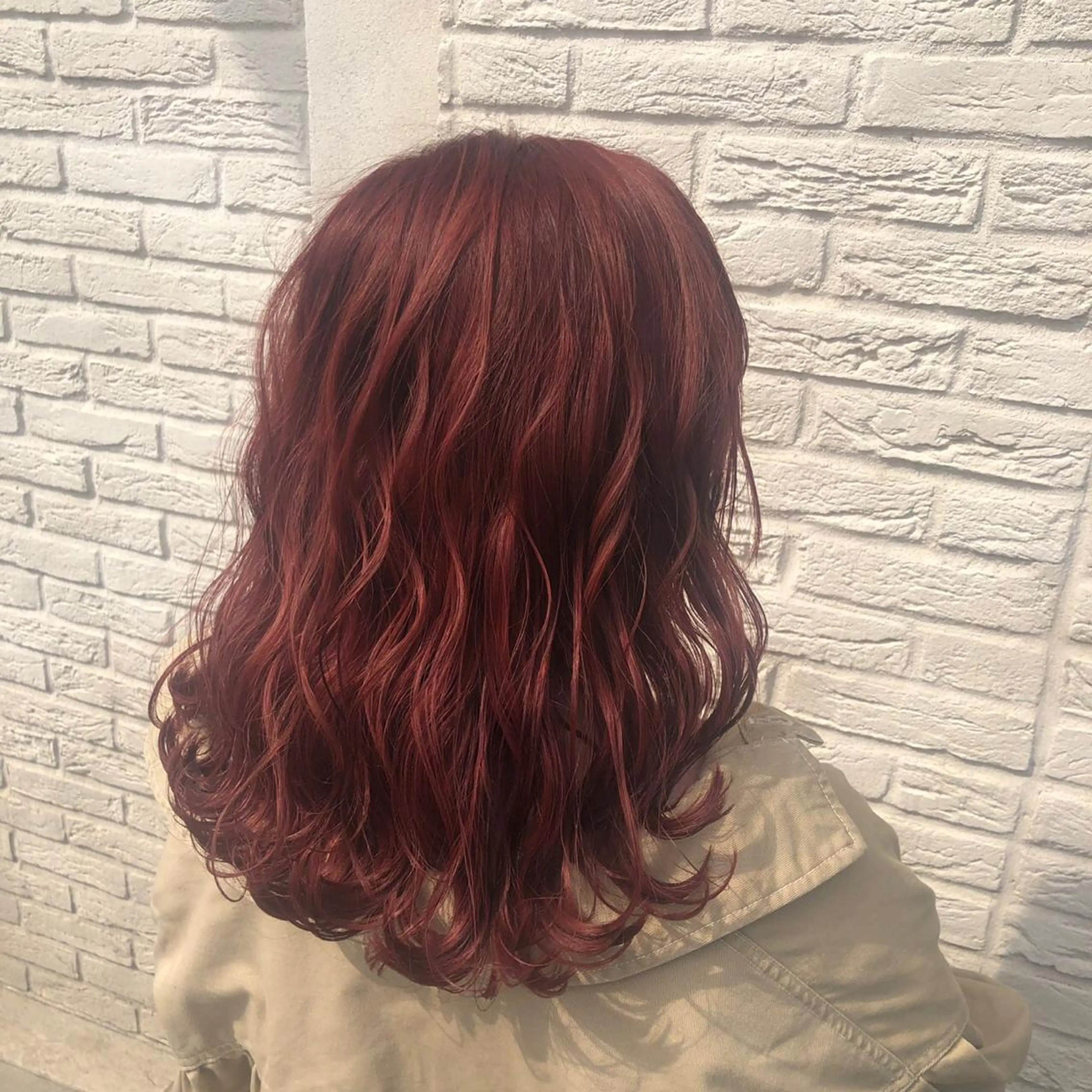 セミロング カラー ブラウンカラー レッドカラー レッドブラウン カット ヘアカラー 吉村 絢乃のヘアスタイル