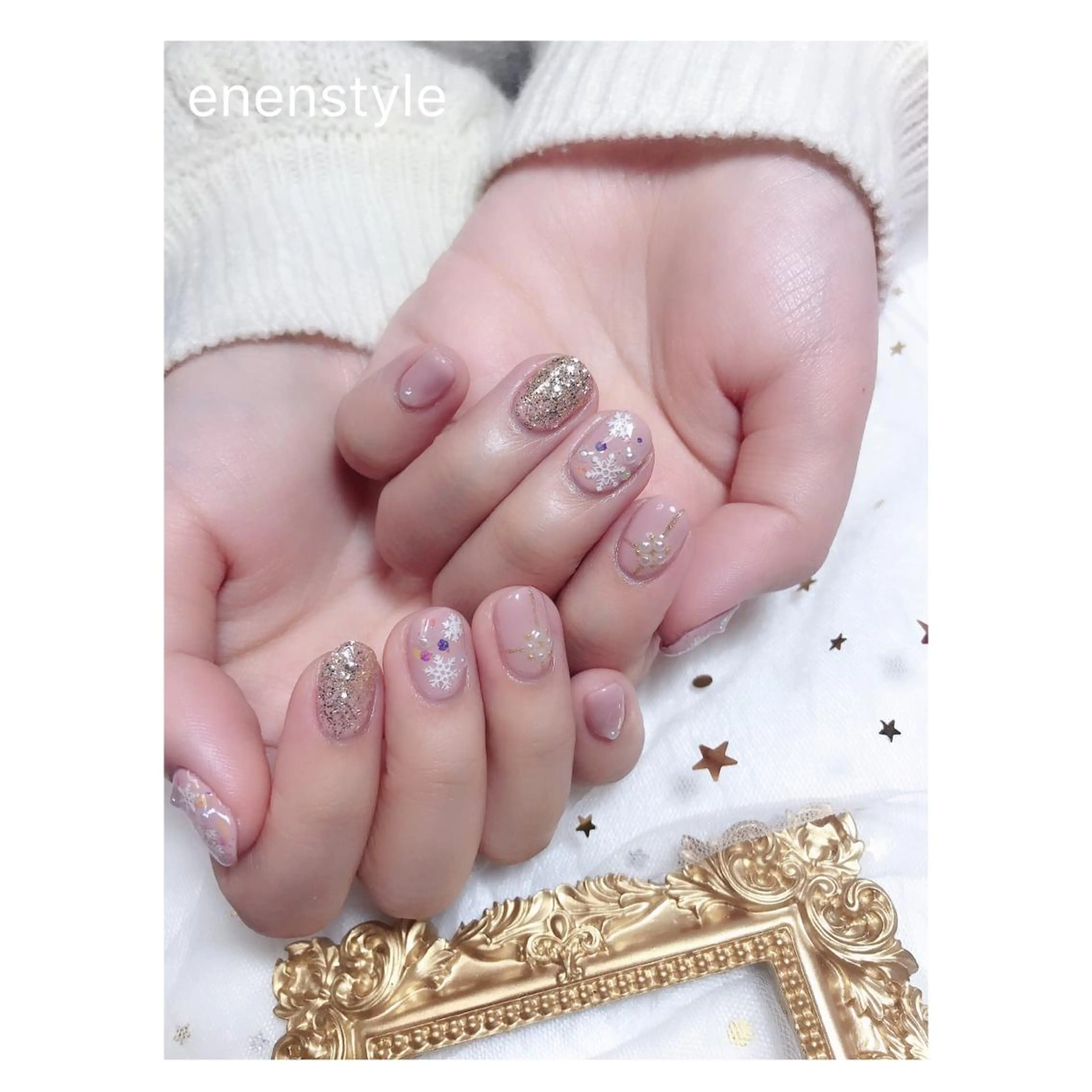 ショート ネイル クリスマス ジェルネイル ニュアンスネイル オフィスネイル ワンカラーネイル ハンドネイル 👑enen style👑のネイルデザイン