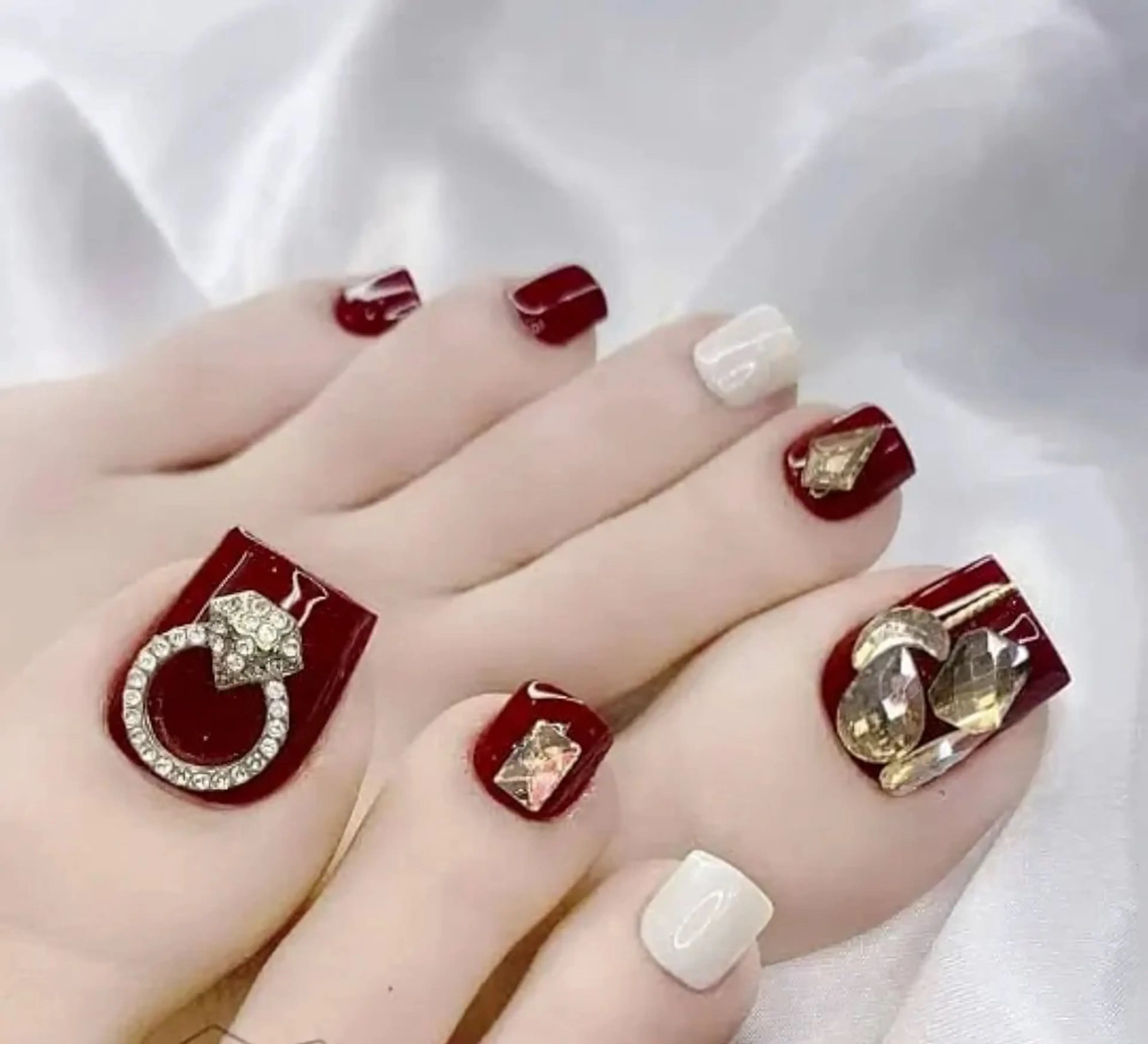 ネイル フットネイル le luxe nailsのネイルデザイン