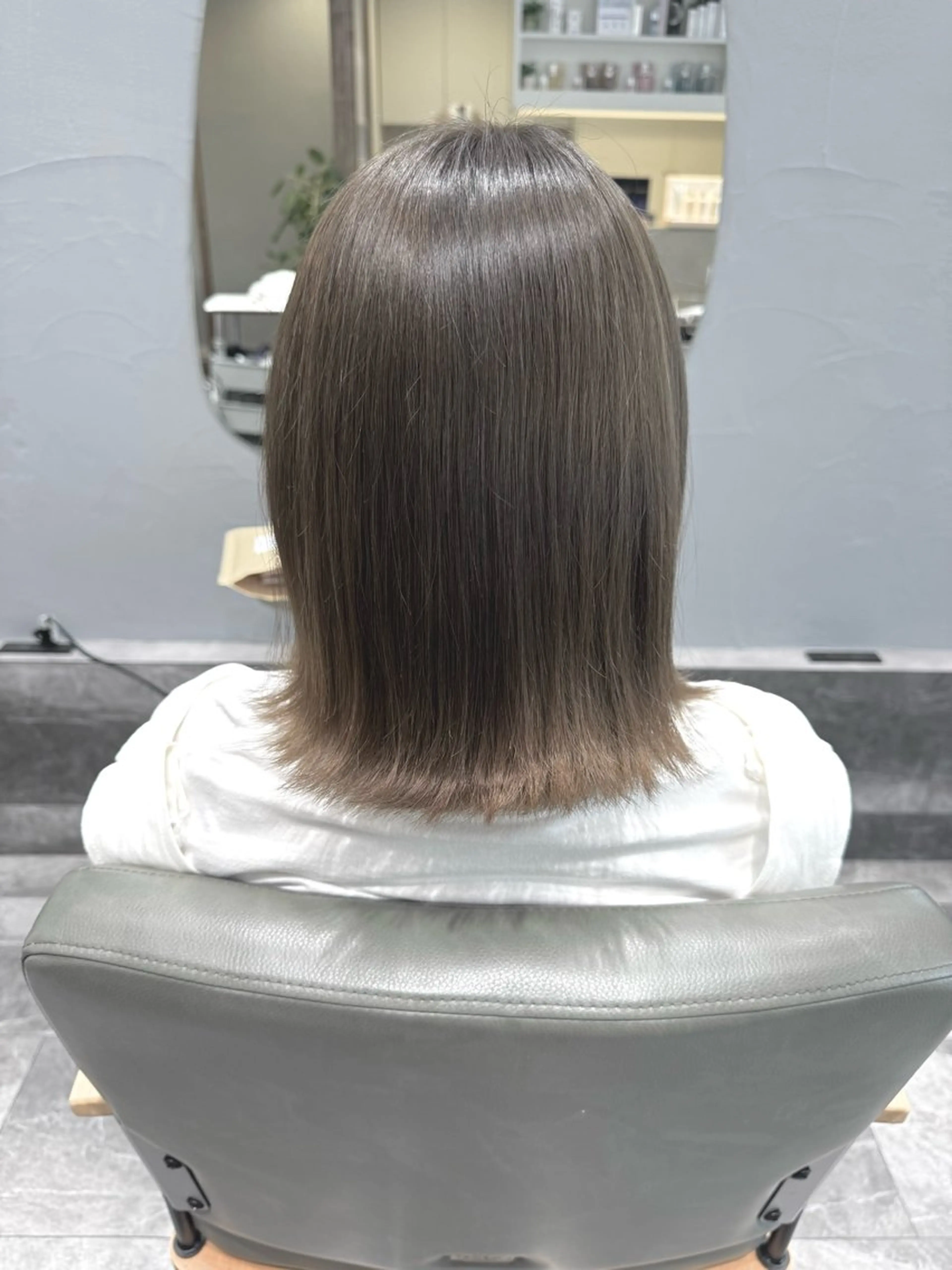 カラー ブリーチ グレージュ ヘアカラー トリートメント ヘッドスパ 吉田 空 （POANA.）のヘアスタイル