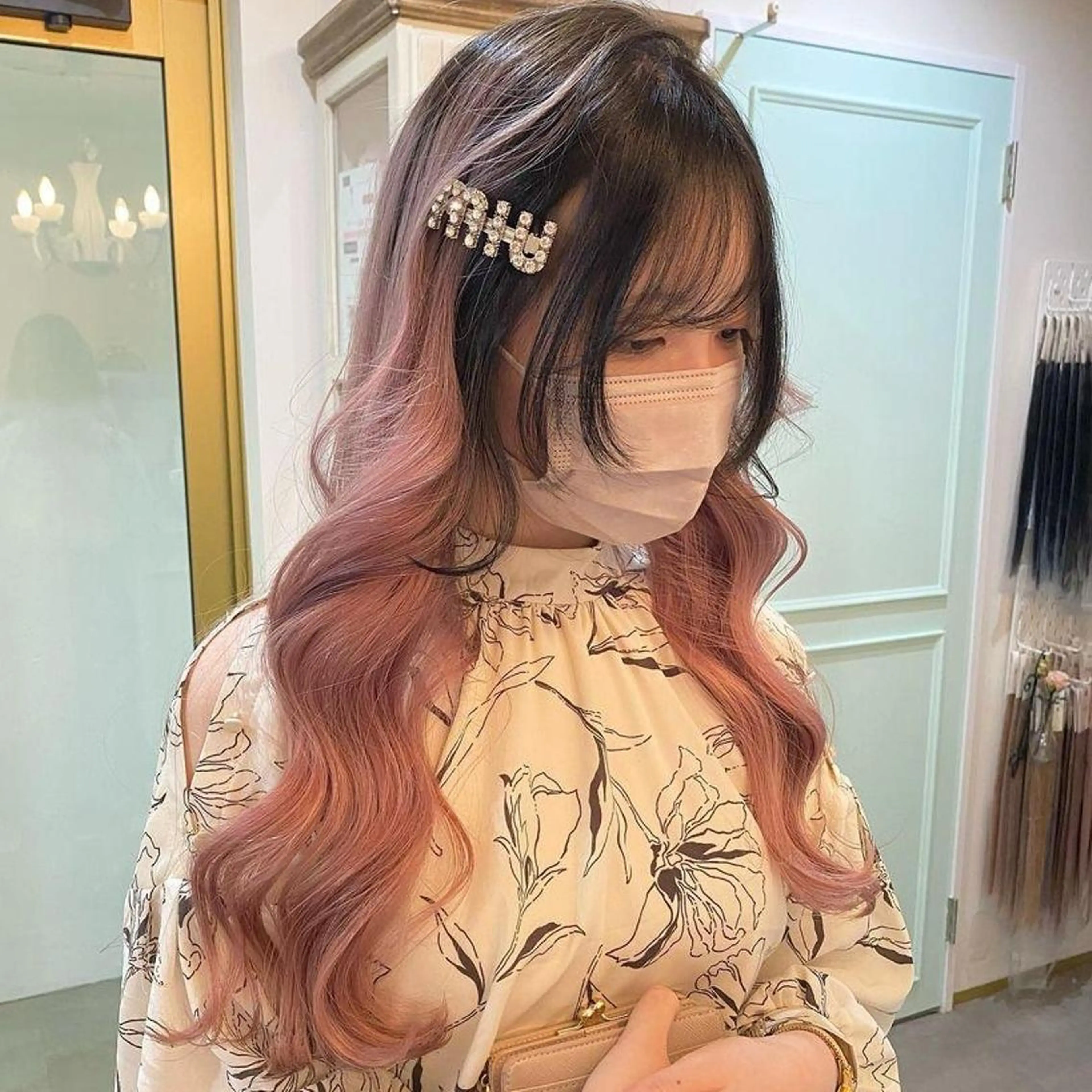 ロング カラー グラデーションカラー ピンクカラー ORIKA 美容室のヘアスタイル