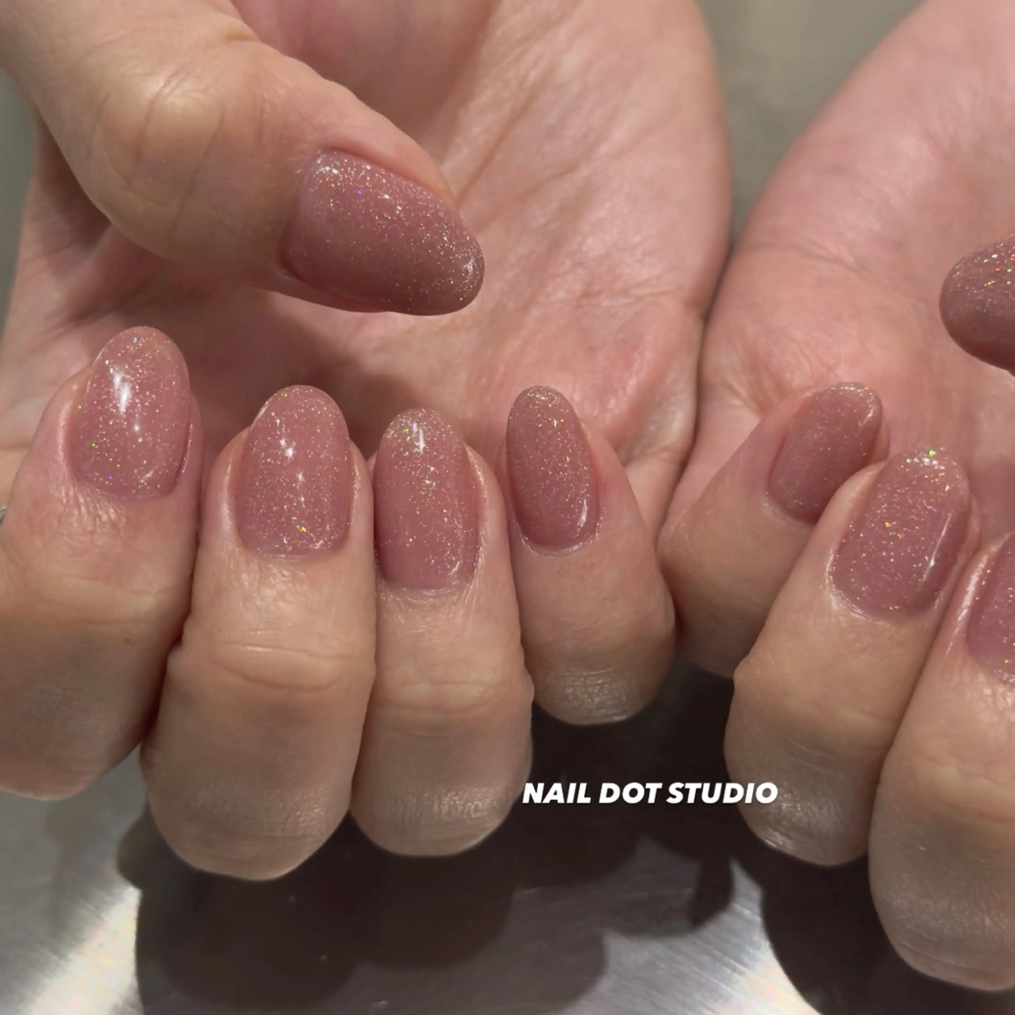 ネイル ハンドネイル NAILDOTSTU DIO SEINAのネイルデザイン