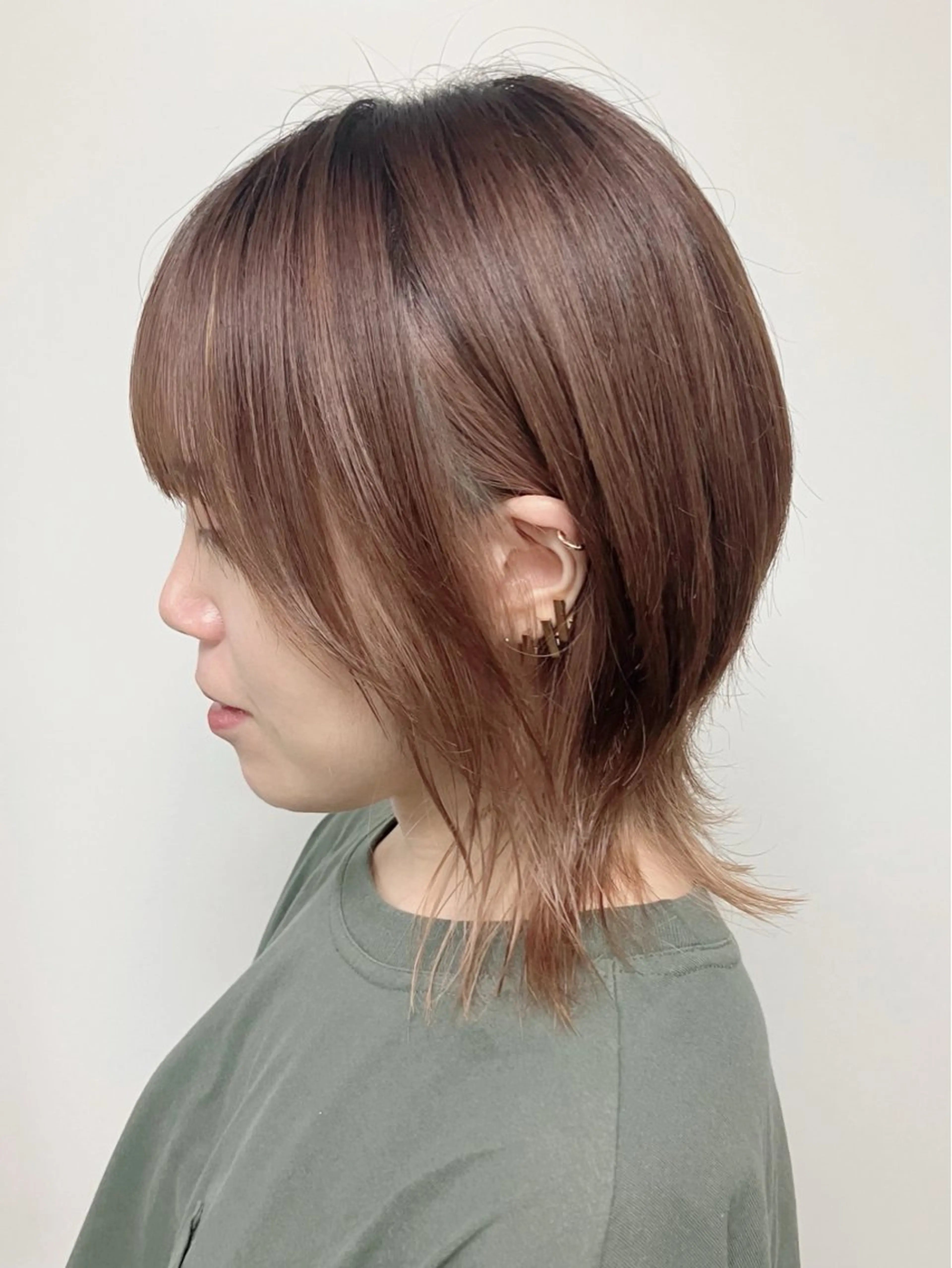 ミディアム ショートボブ ミディアムレイヤー ボブ レイヤーカット 似合わせカット fumikaブリーチ /ウルフのヘアスタイル