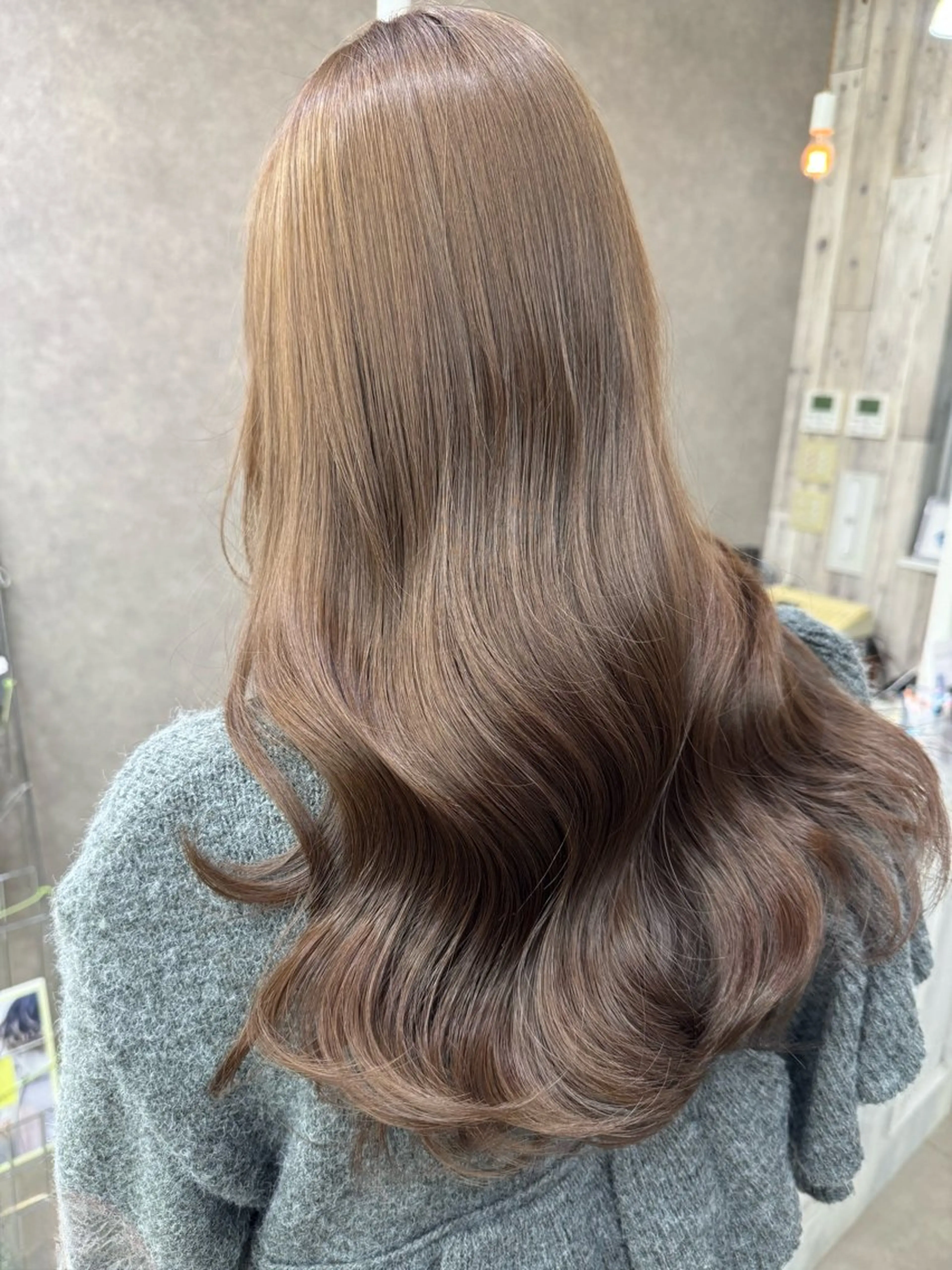 ロング ヘアカラー 熊岡 優雅のヘアスタイル