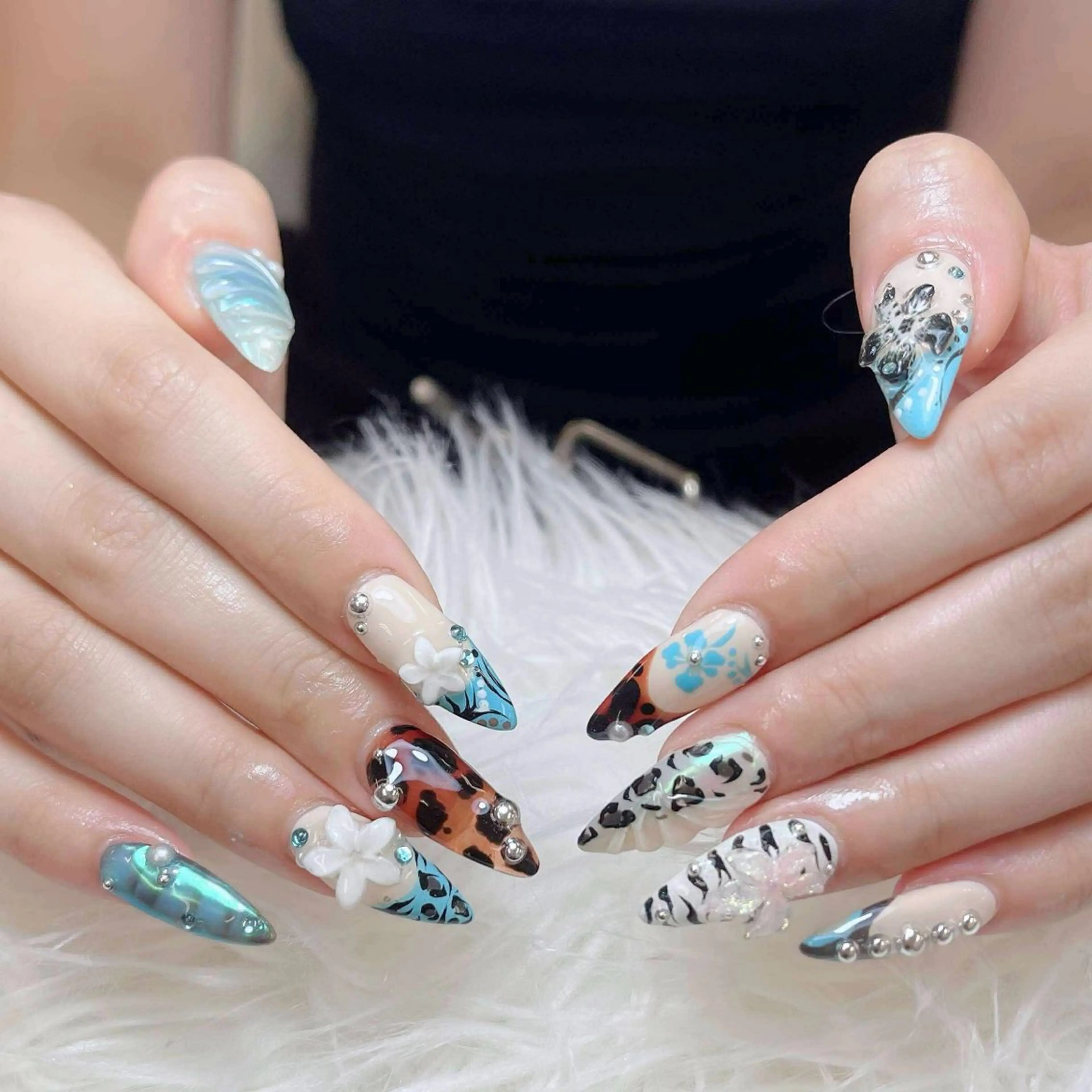 ネイル チークネイル 長さ出し フットネイル マグネットネイル 持ち込み ハンドネイル ANH NAIL ゴテゴテ専門店💎のネイルデザイン