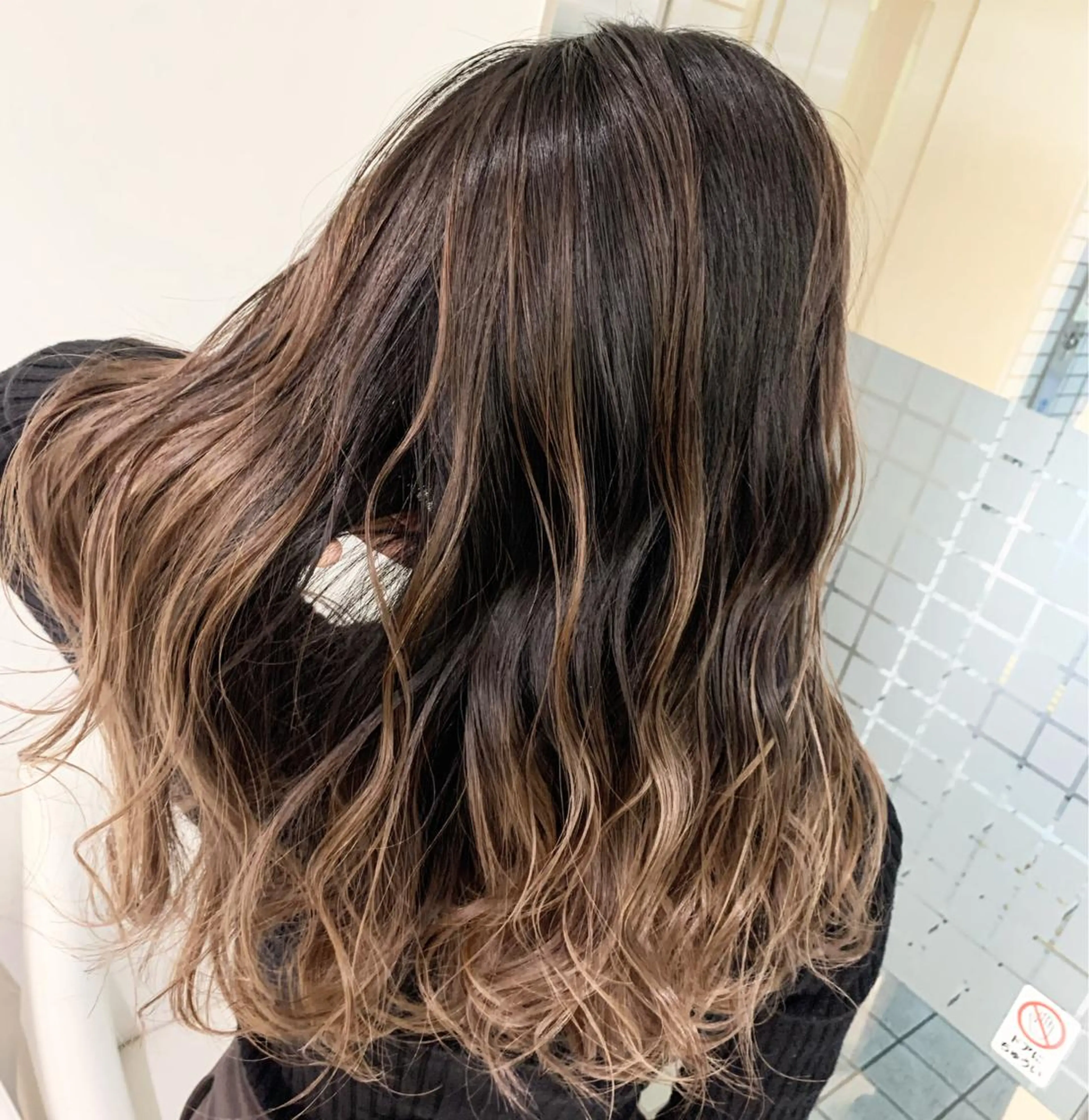 セミロング カラー バレイヤージュ レイヤーカット カット ヘアカラー ブリーチ/バレイヤ ージュ川端裕司のヘアスタイル