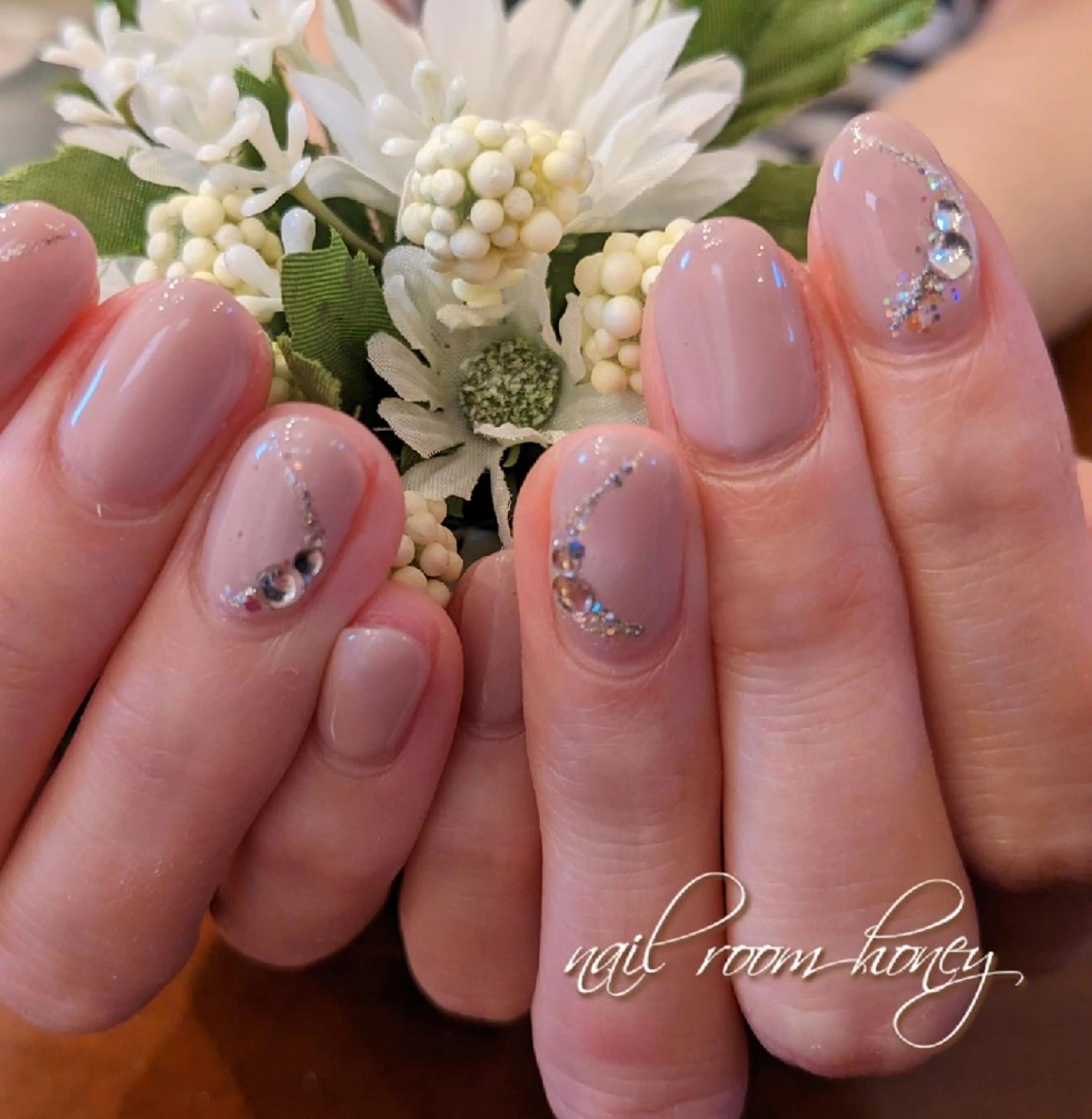 ネイル オフィスネイル シンプルネイル ブライダルネイル nail room  honeyのネイルデザイン