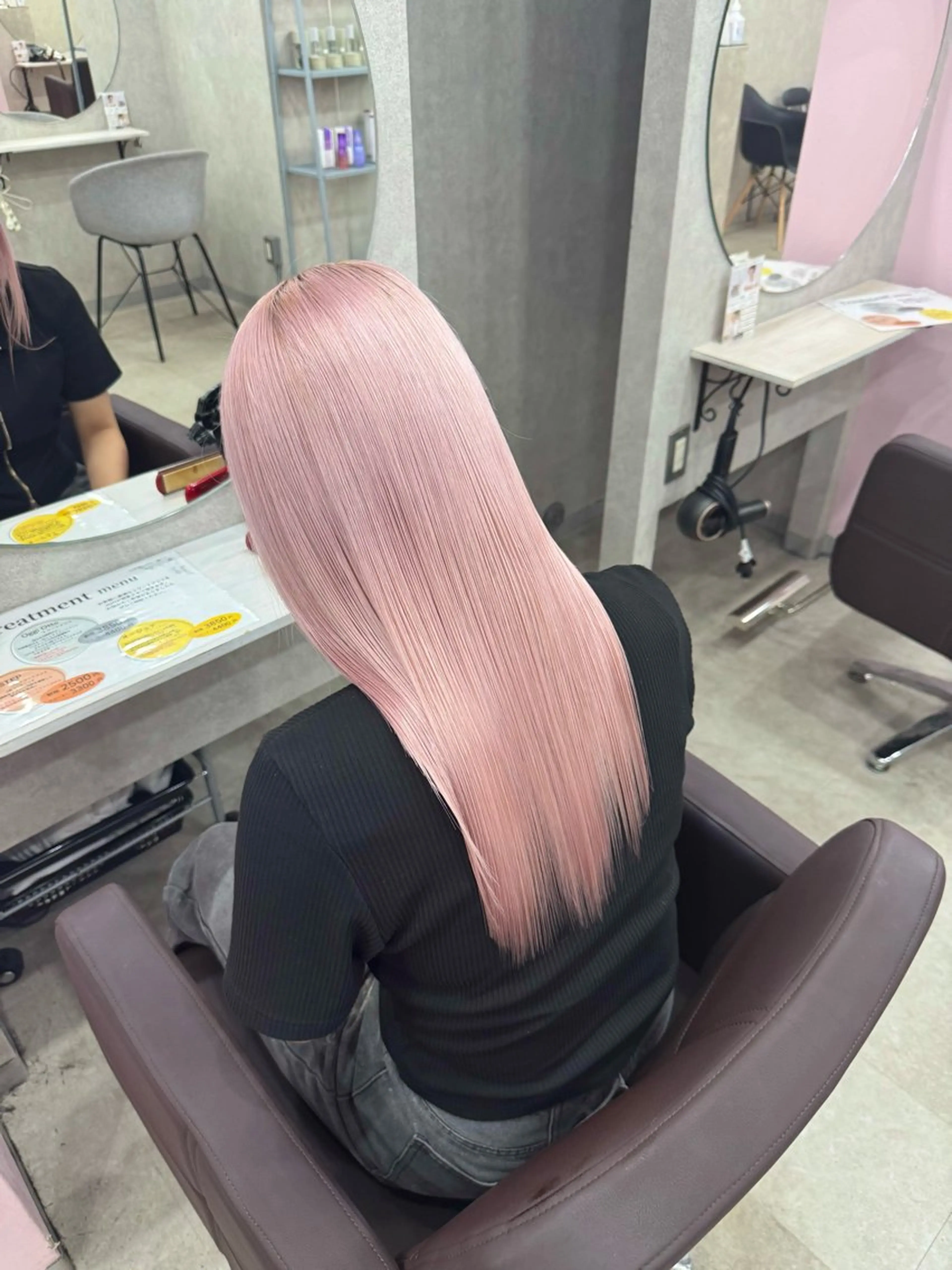 カラー ブリーチ ピンクカラー ピンク率90%🎀× 肌映えカラー小川新大のヘアスタイル