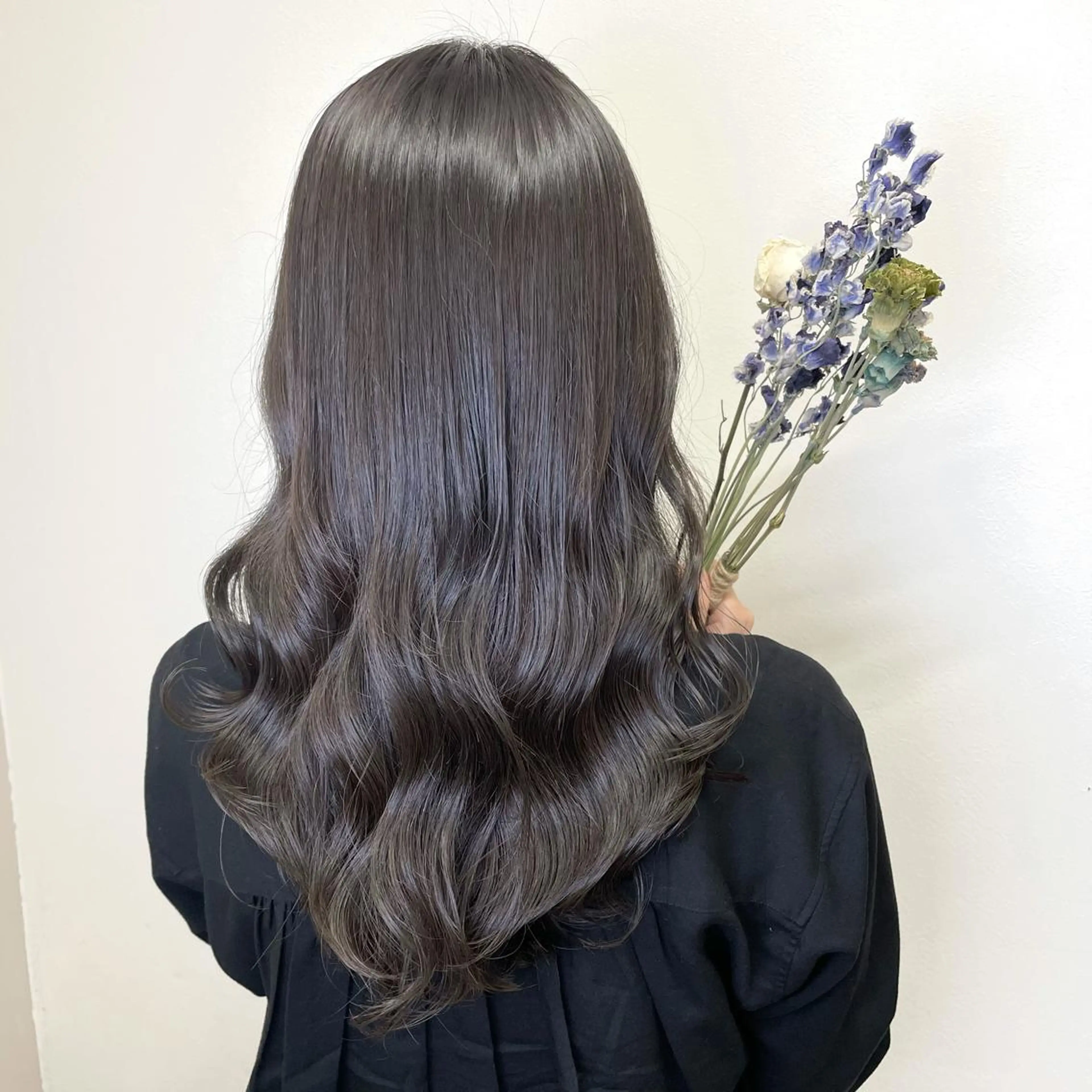 セミロング カラー カット ヘアカラー トリートメント 肌に馴染む暗髪 梅田・増田のヘアスタイル