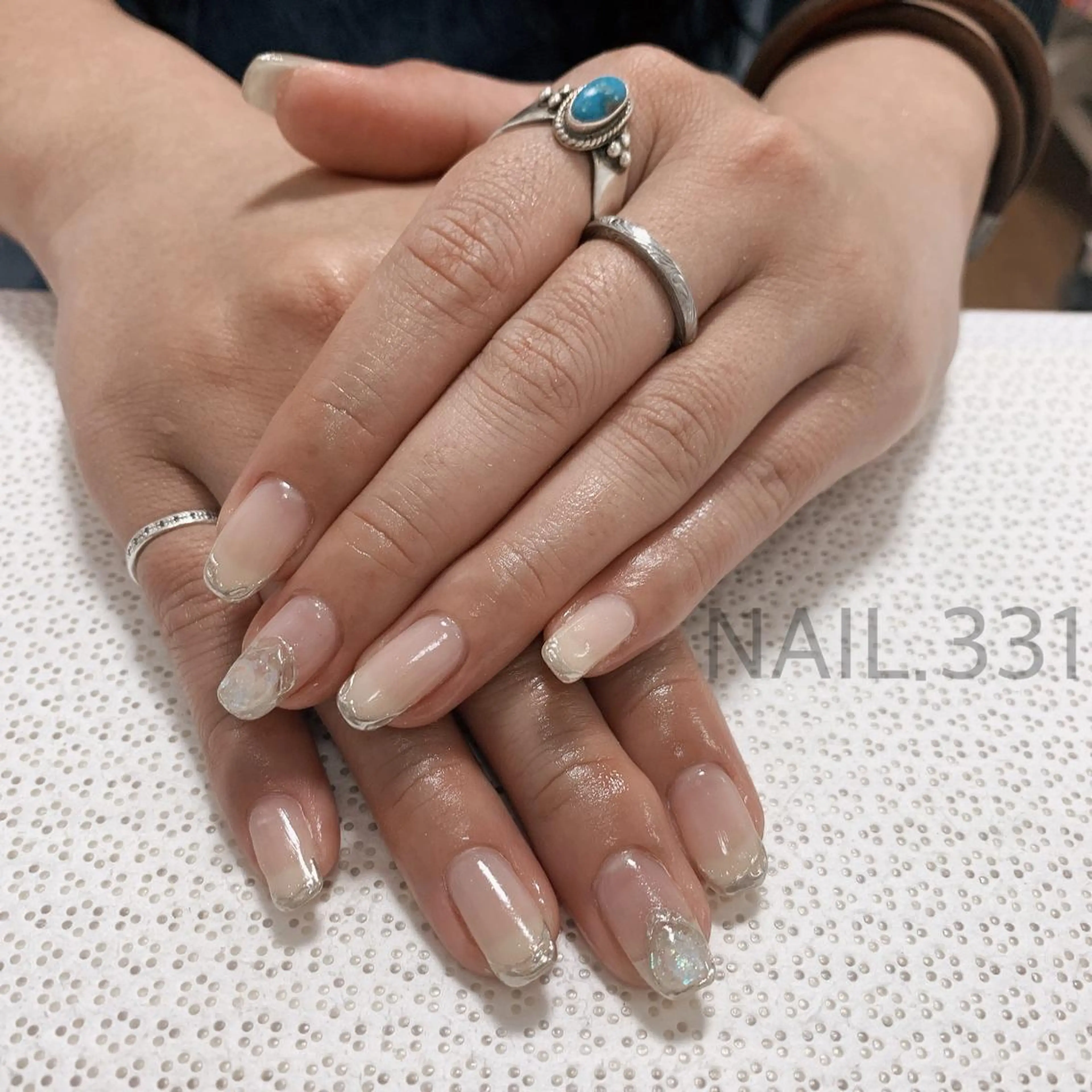 ネイル オーロラネイル フラッシュネイル フラワーネイル 氷ネイル・うるうるネイル ラメ(グリッター) Nail 331のネイルデザイン