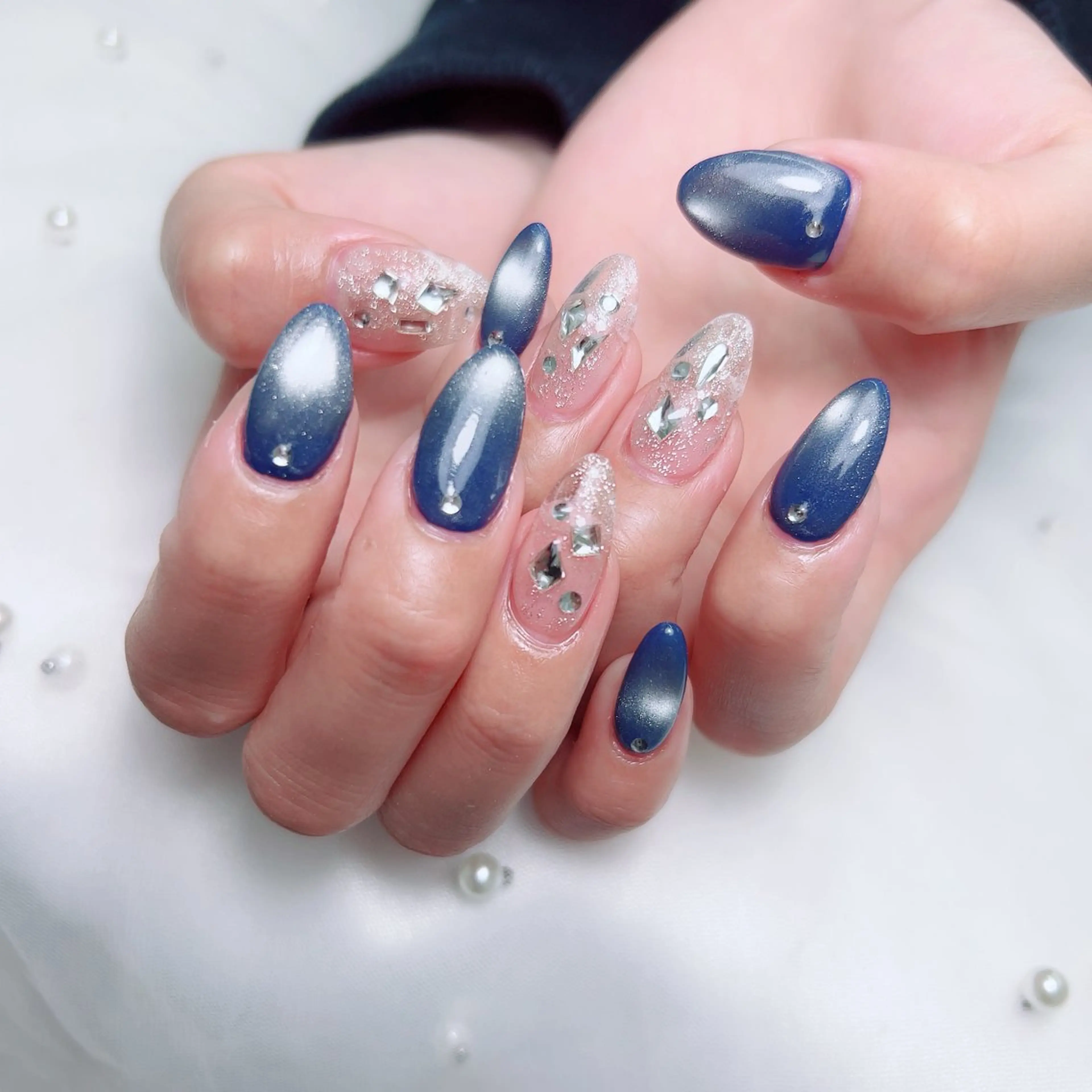 セミロング 韓国風ヘア ハンドネイル gallery Yumiのネイルデザイン