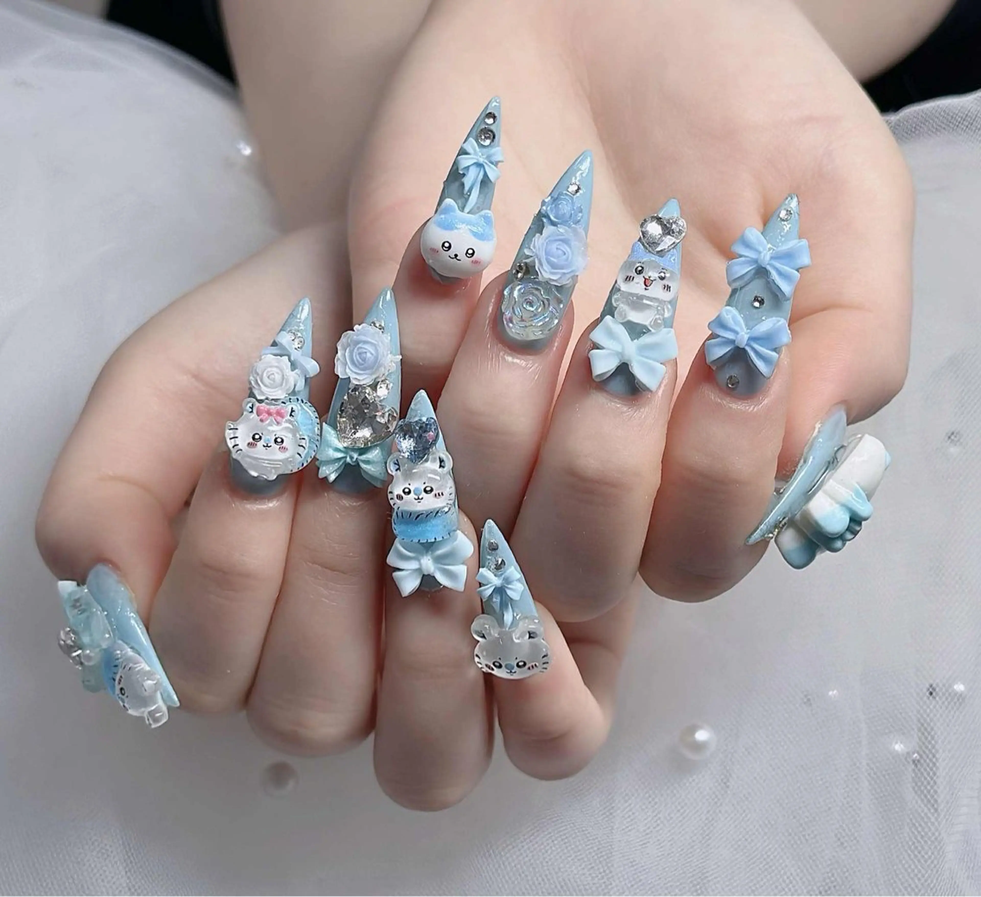 ネイル フレンチネイル ジェルネイル ガラスフレンチ ハロウィン ハート ハンドネイル H.baby Nail Salonのネイルデザイン