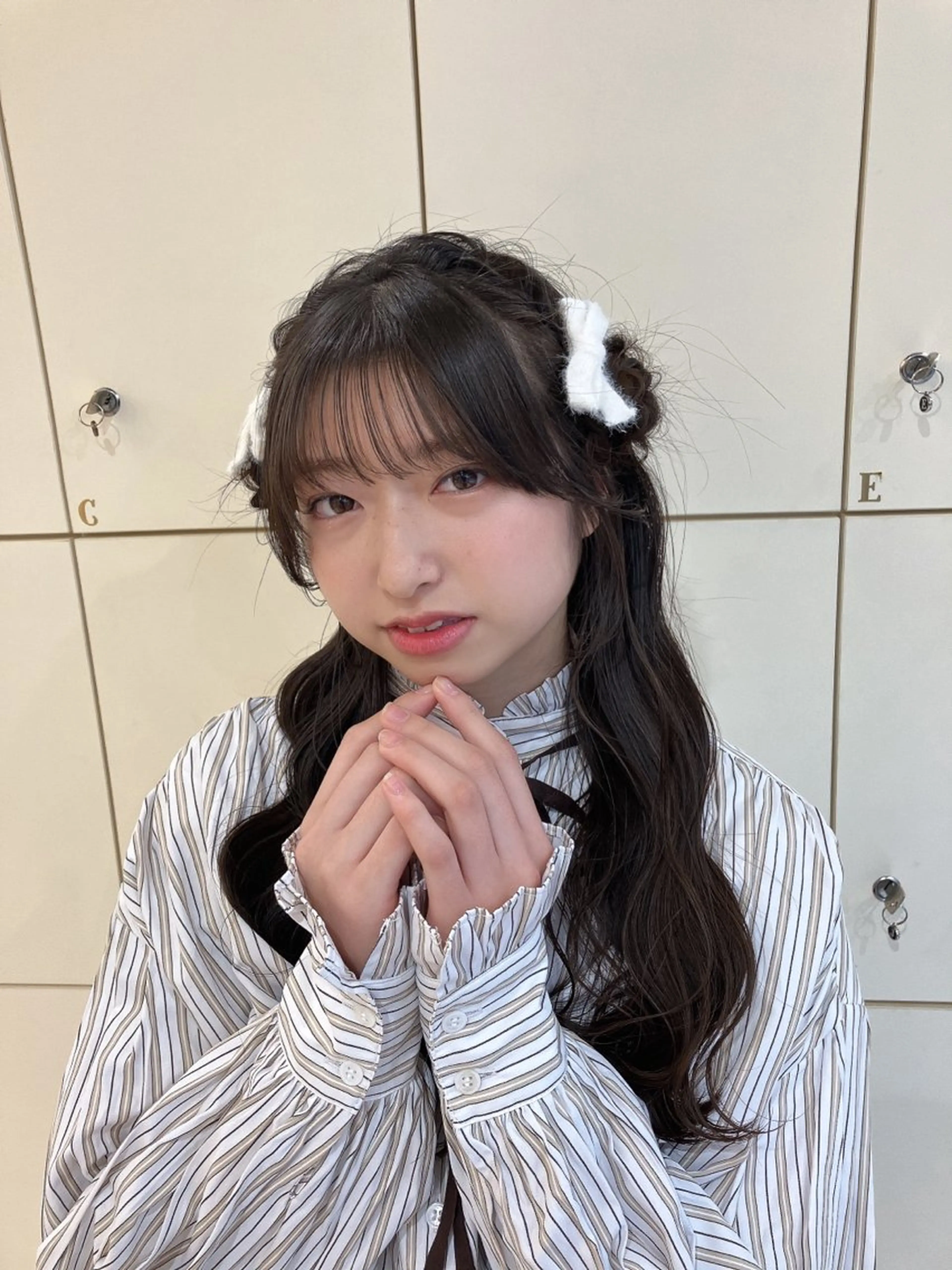 ヘアアレンジ 前髪/顔周り/透明感 艶カラーとどさんのヘアスタイル