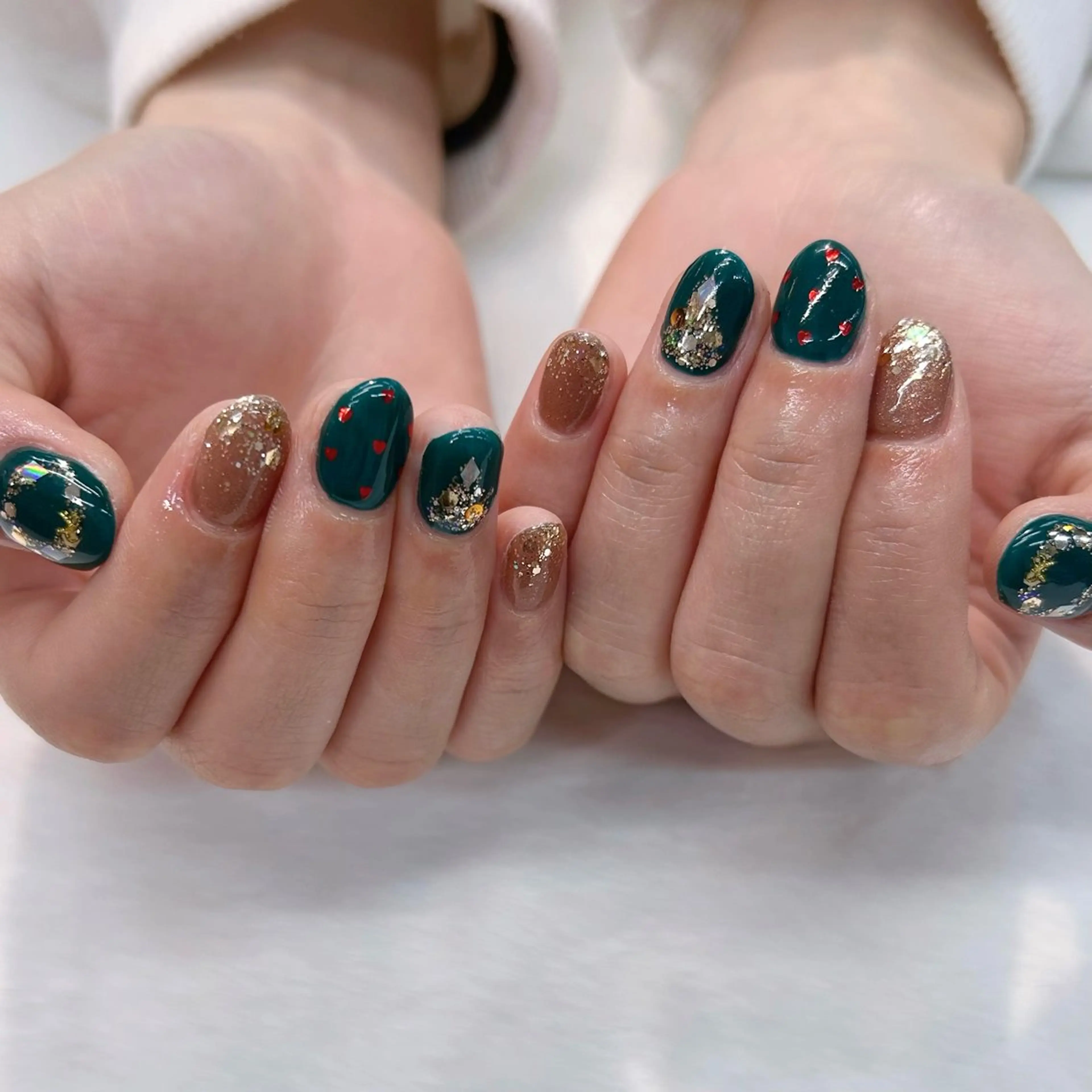 ネイル 冬ネイル クリスマス 狭間 GRANBEAUTYのネイルデザイン