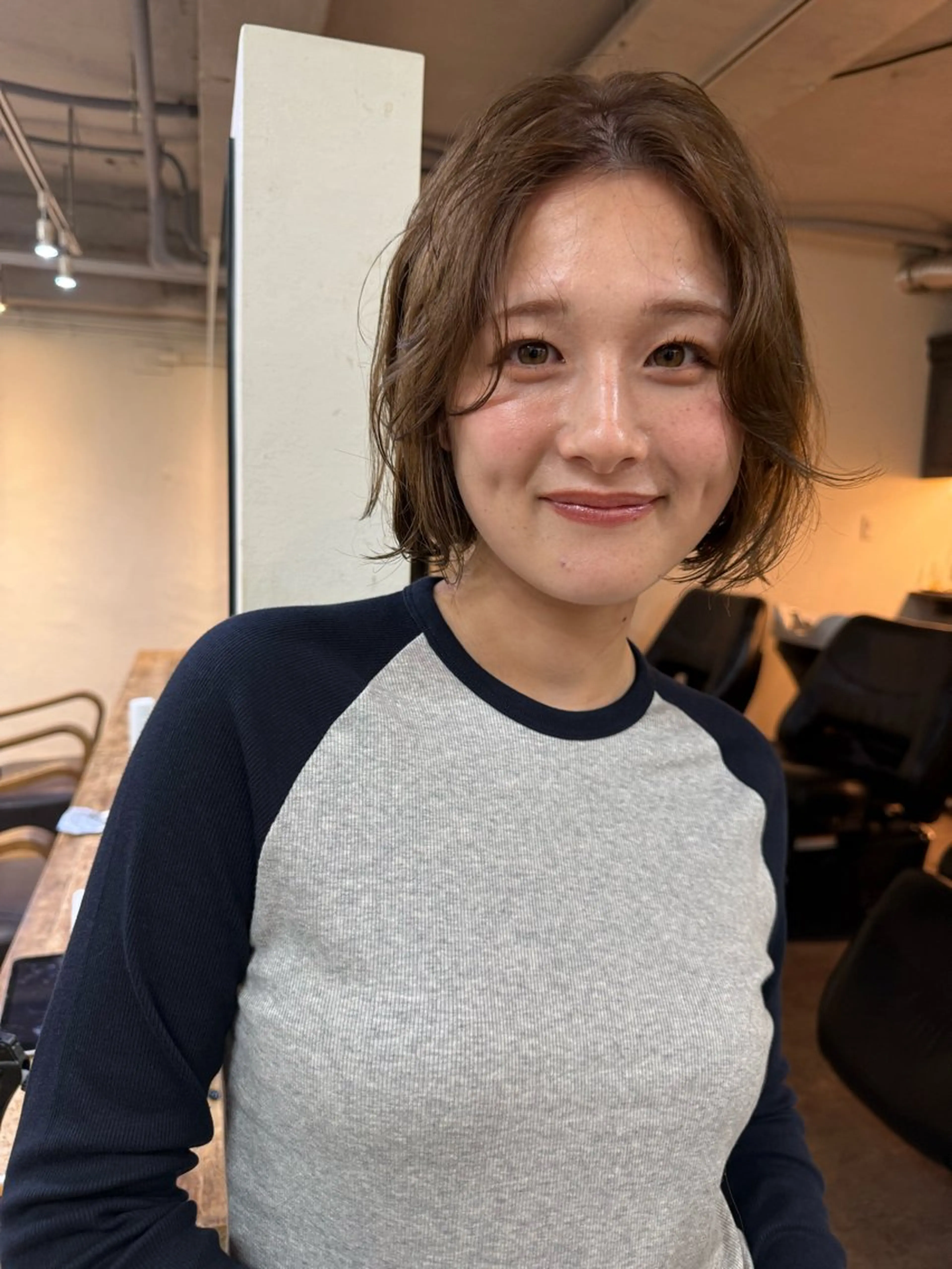 ショート カラー 切りっぱなしボブ ブリーチ ダブルカラー ブリーチなしカラー ボブ カット ヘアカラー トリートメント 森貴裕/ベージュ/ パーマ/オリーブのヘアスタイル