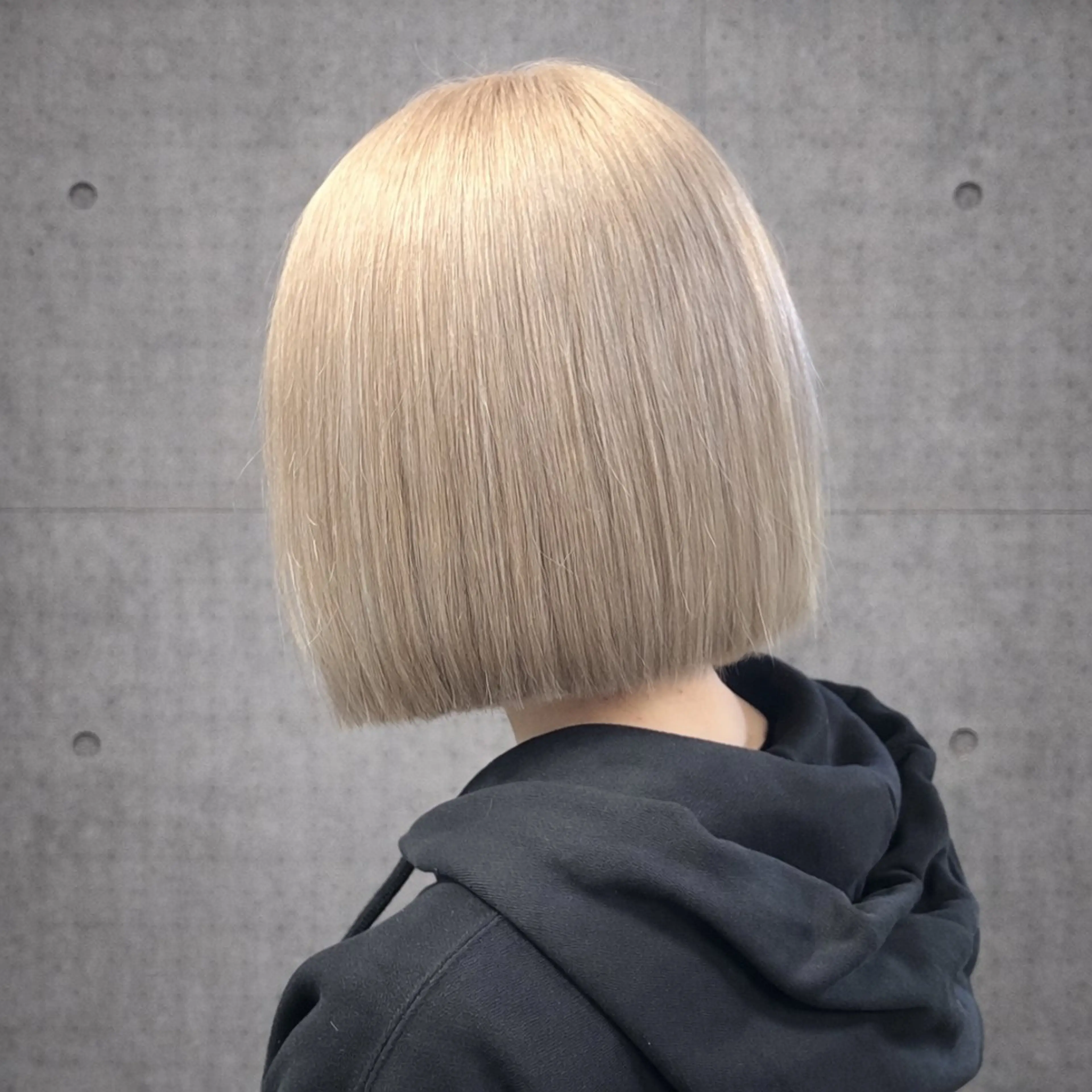 ショート カラー ブリーチ ケアブリーチ グレージュ ハイトーンカラー ミルクティーグレージュ ヘアカラー トリートメント ヘアセット ✨ブリーチ支持No1 複雑履歴修正/舘岡のその他イメージ