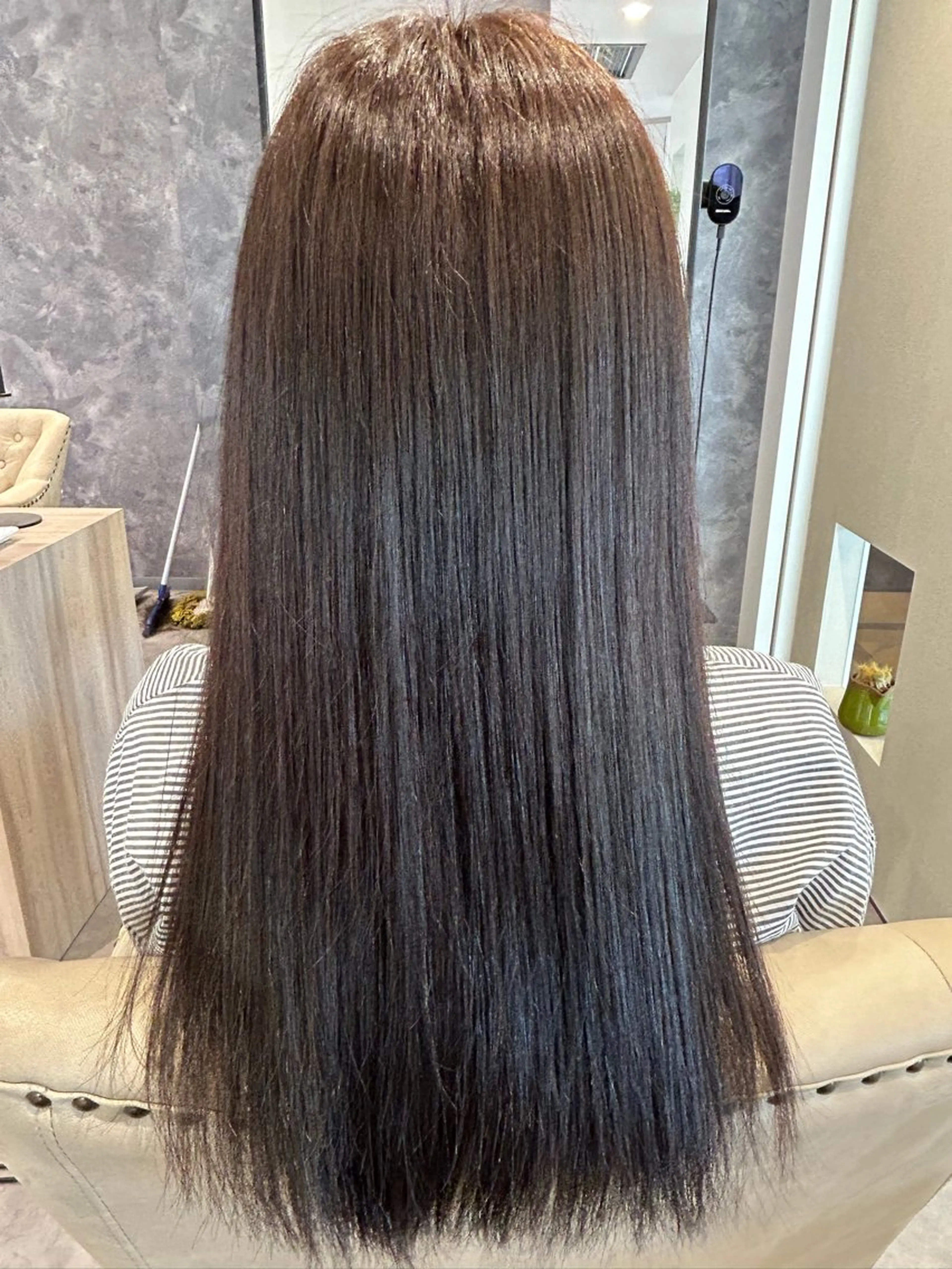 セミロング カラー 五ノ井 一世のヘアスタイル