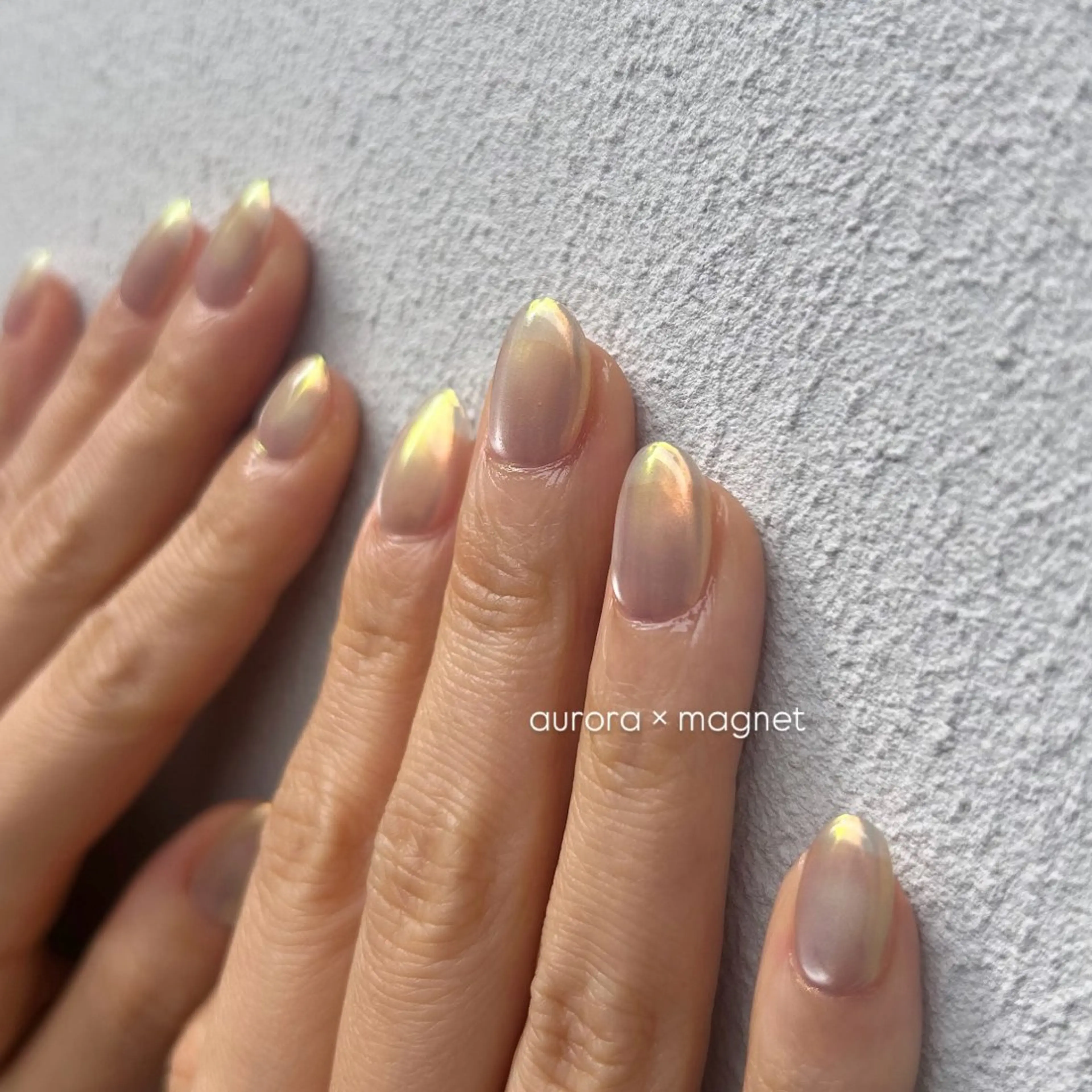 ネイル オーロラネイル Yumi シンプルネイルのネイルデザイン