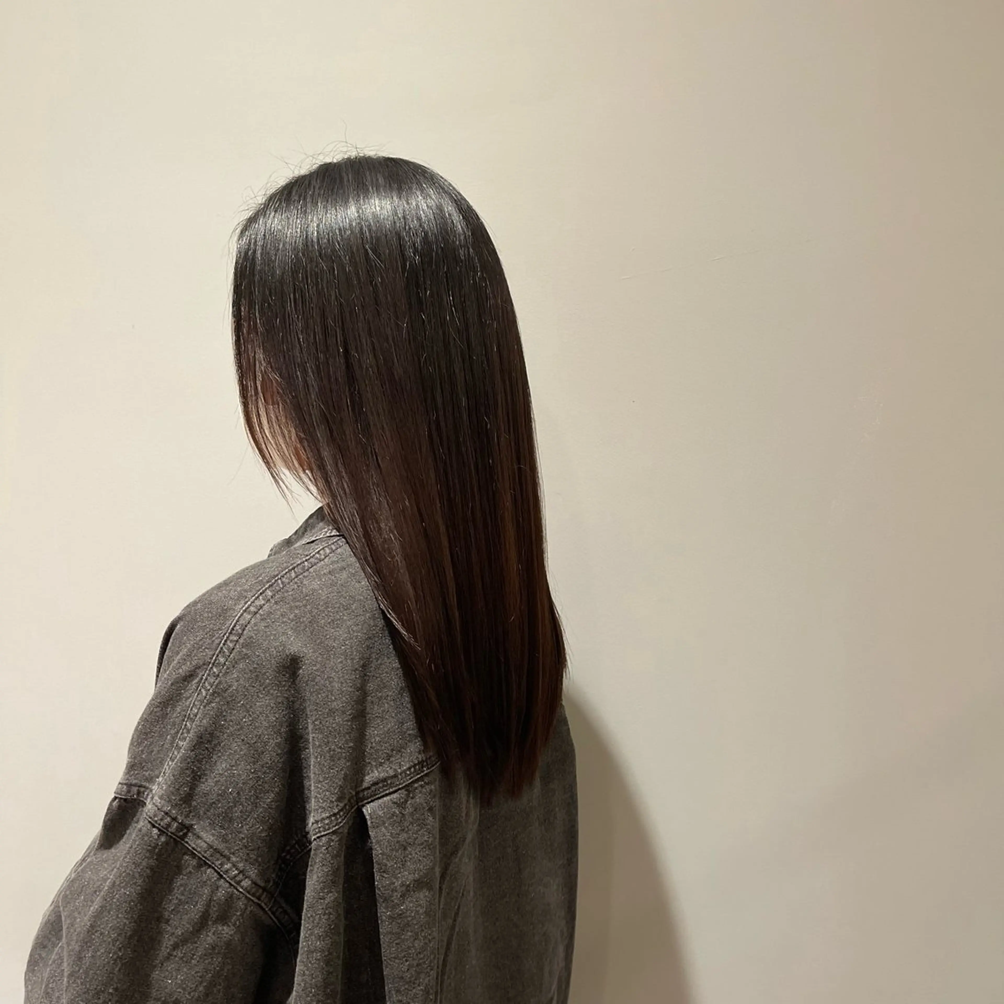 ロング カラー パーマ 高井瑠華🌼 ストカールカット特化のヘアスタイル