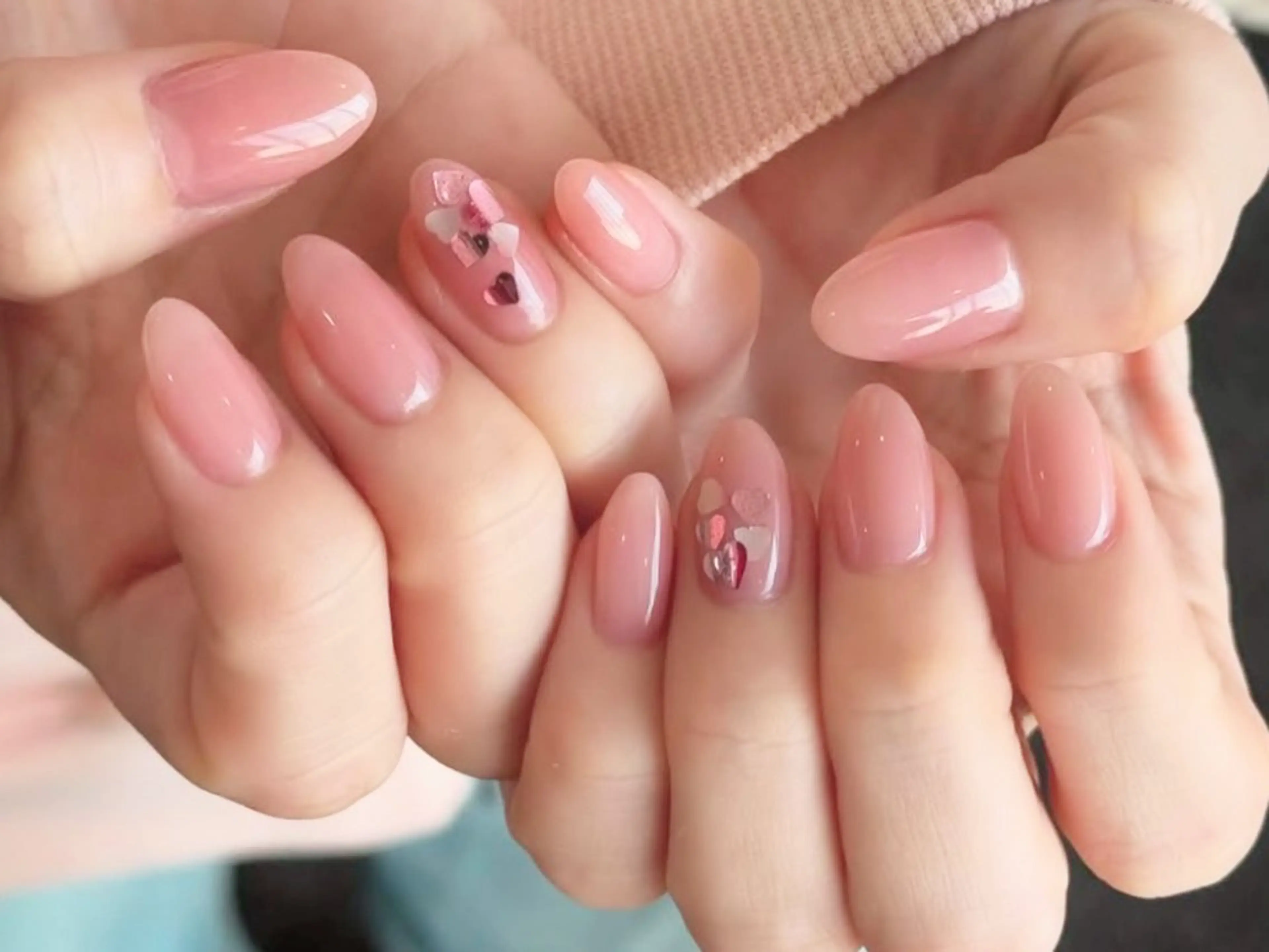 ミディアム ハンドネイル ハンドケア NAILS Soraのネイルデザイン