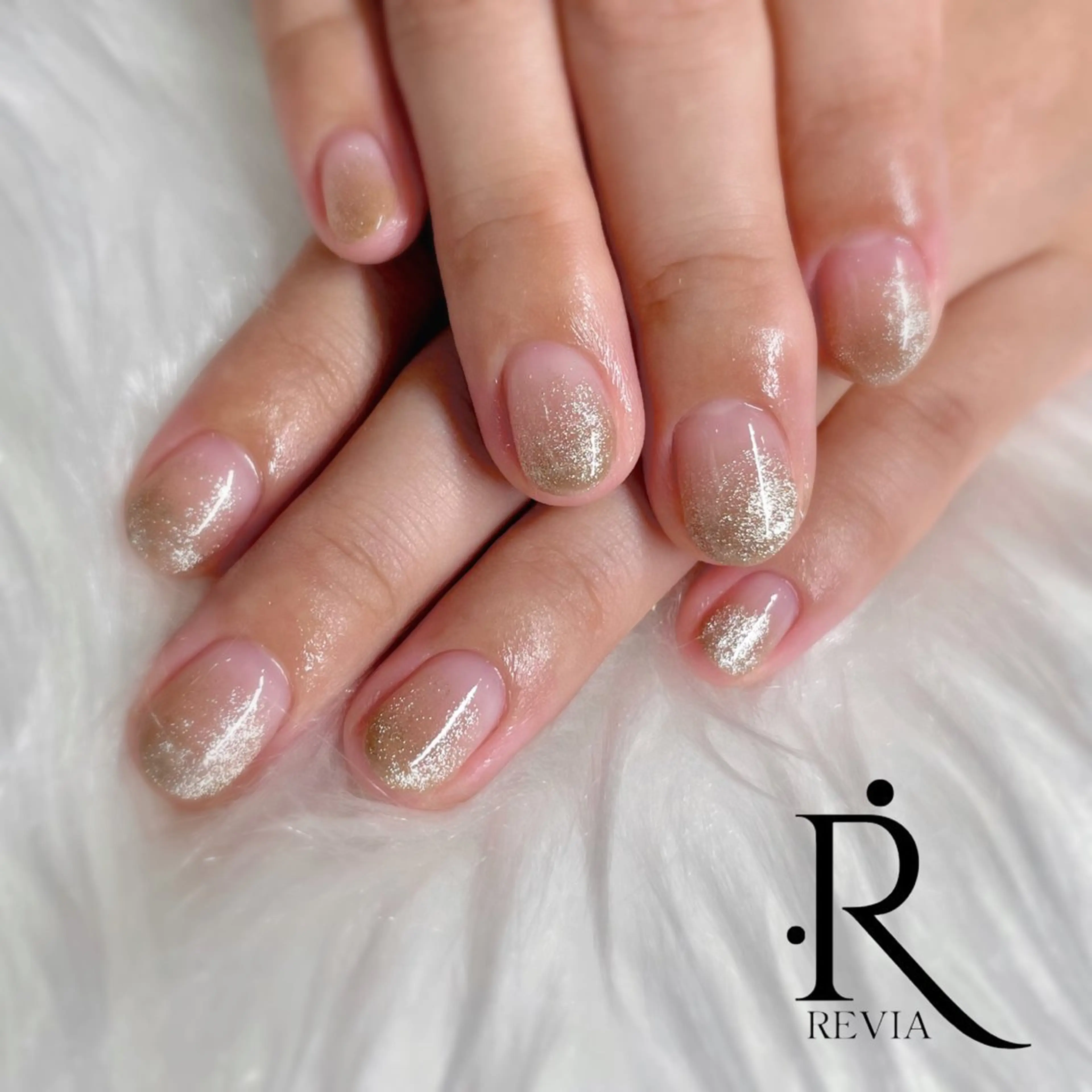 ネイル グラデーション マグネットネイル シンプルネイル ハンドネイル REVIA :ayaのネイルデザイン