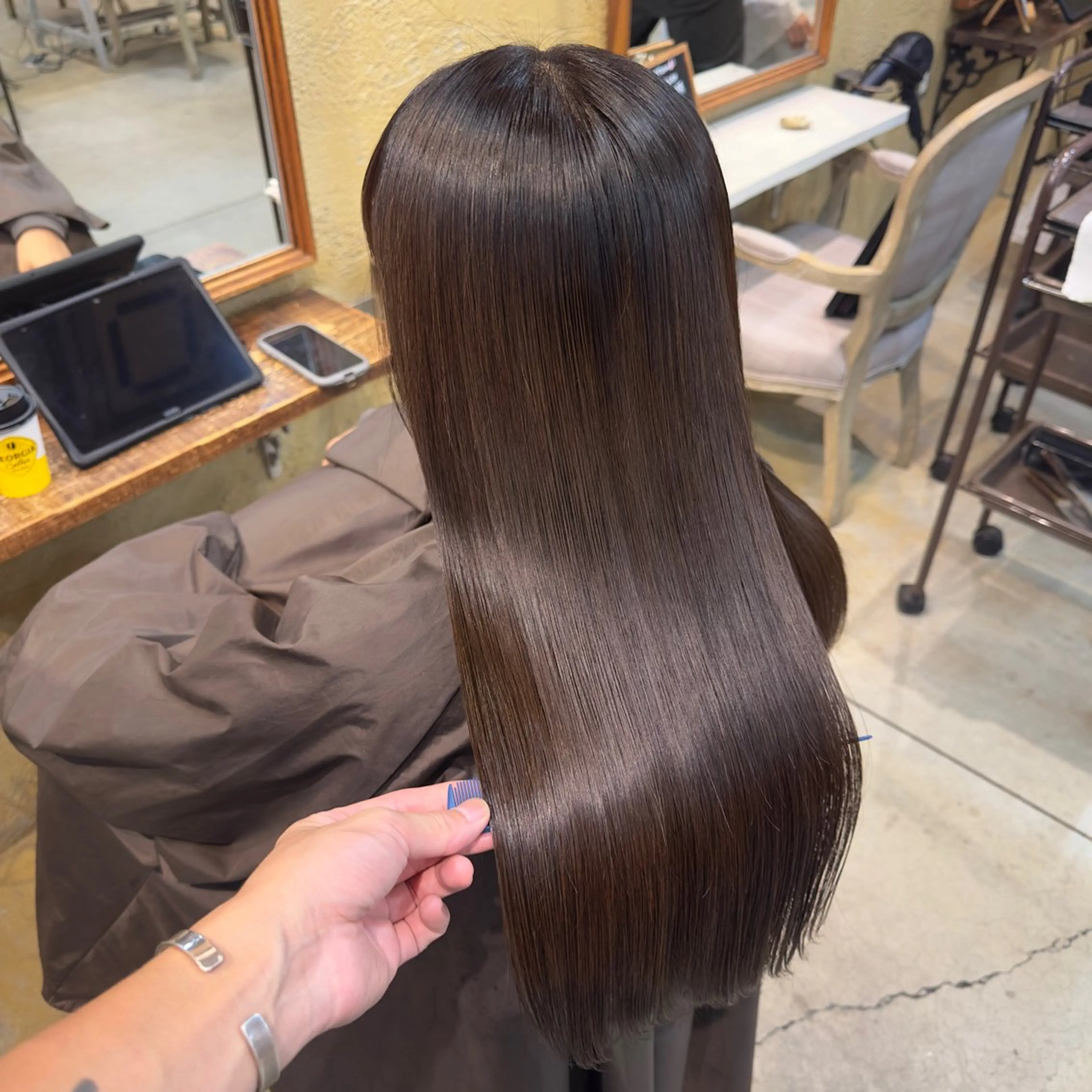 セミロング 髪質改善 縮毛矯正 中村 龍輝のヘアスタイル